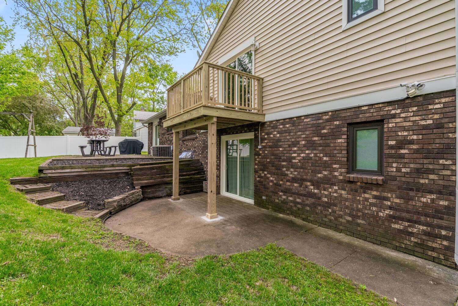 Kalamazoo, MI 49009,5304 Driftwood Avenue