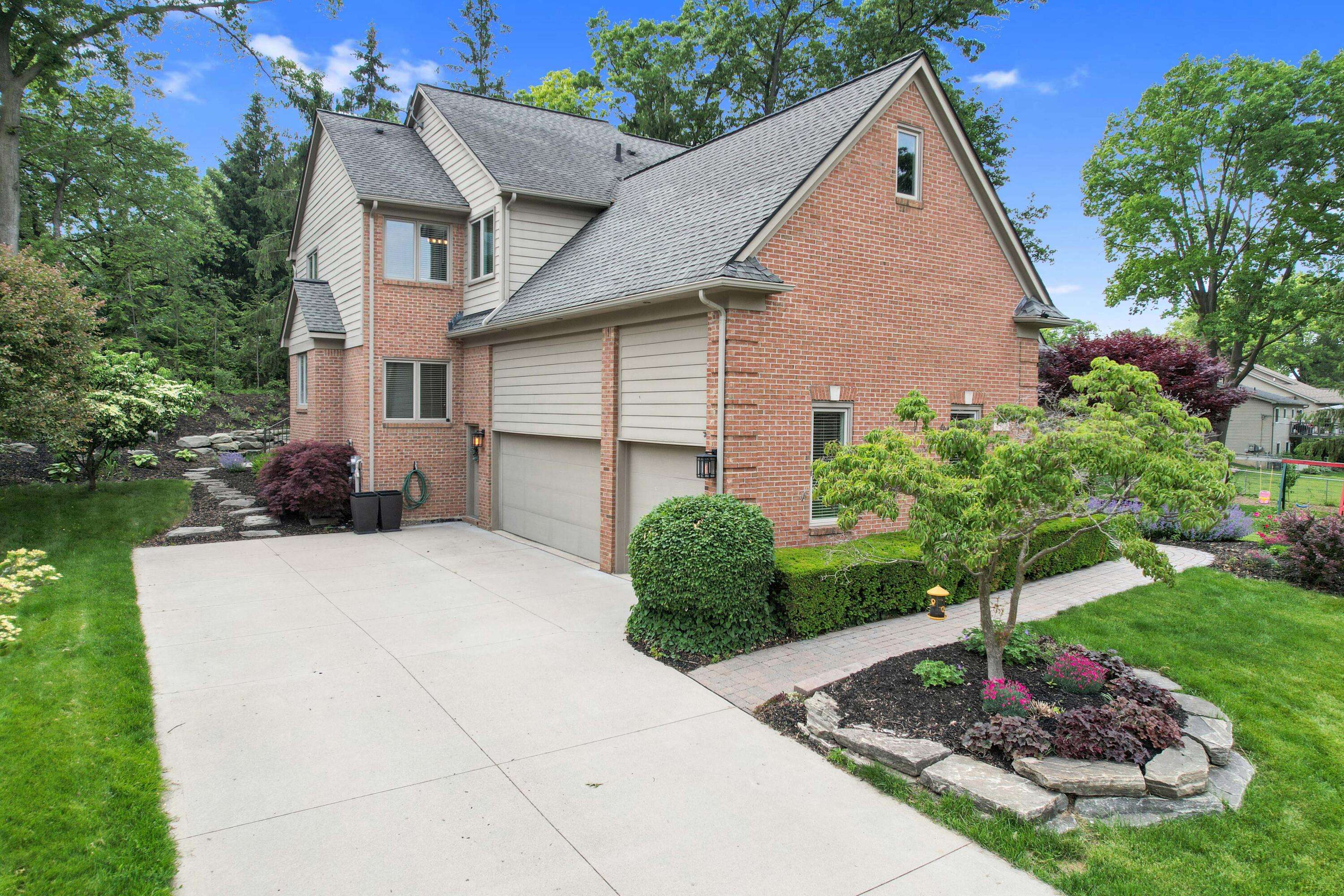 Rochester Hills, MI 48309,3473 Warwick Dr Drive #33