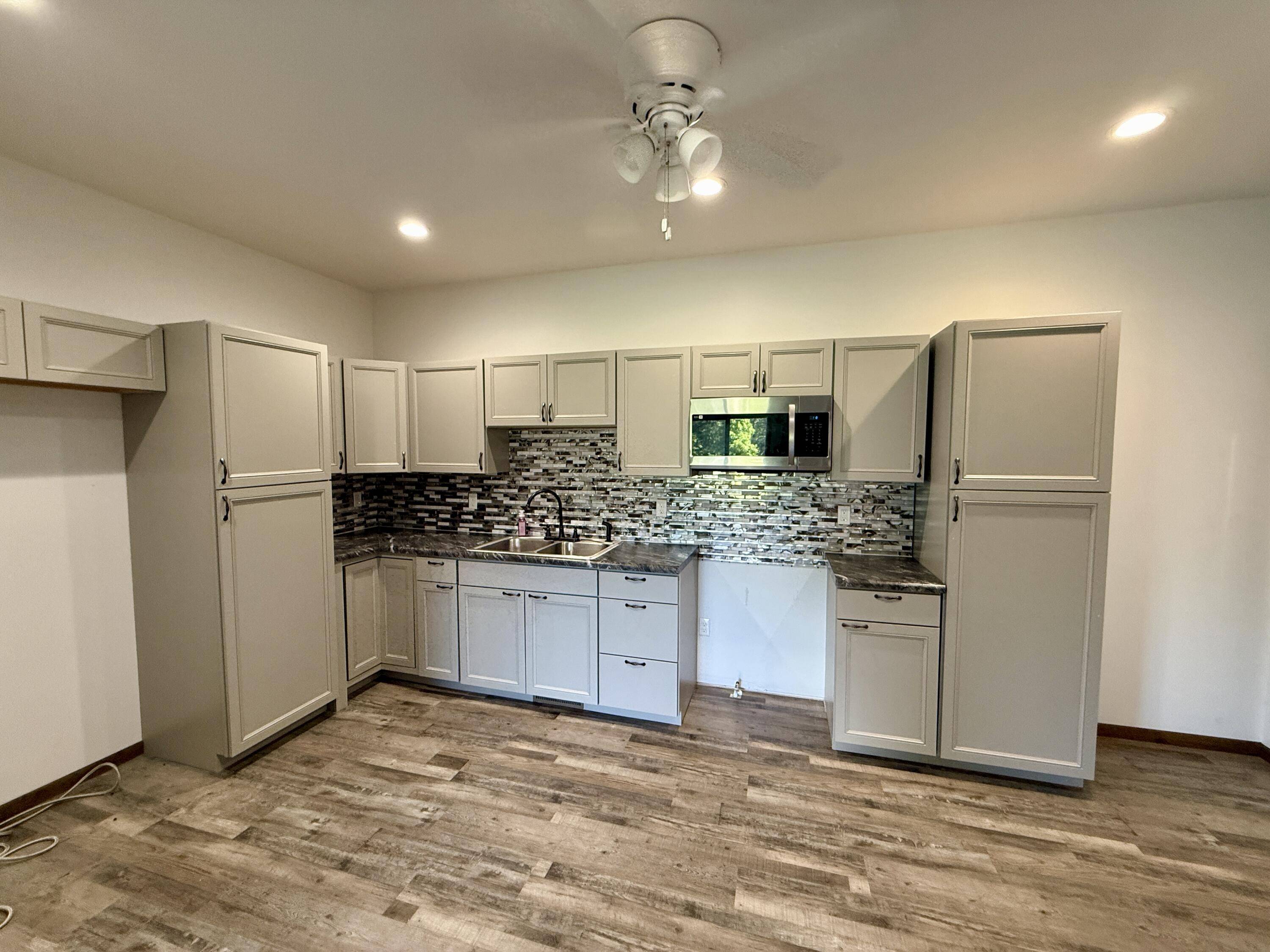 Battle Creek, MI 49037,387 WAUBASCON Road