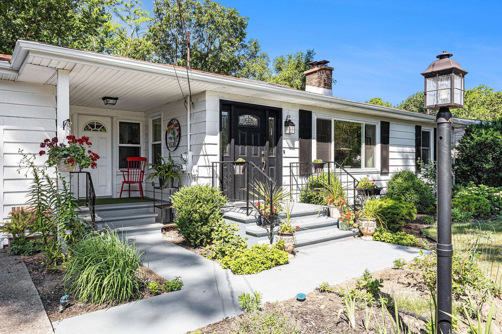 New Buffalo, MI 49117,208 S Barker Street