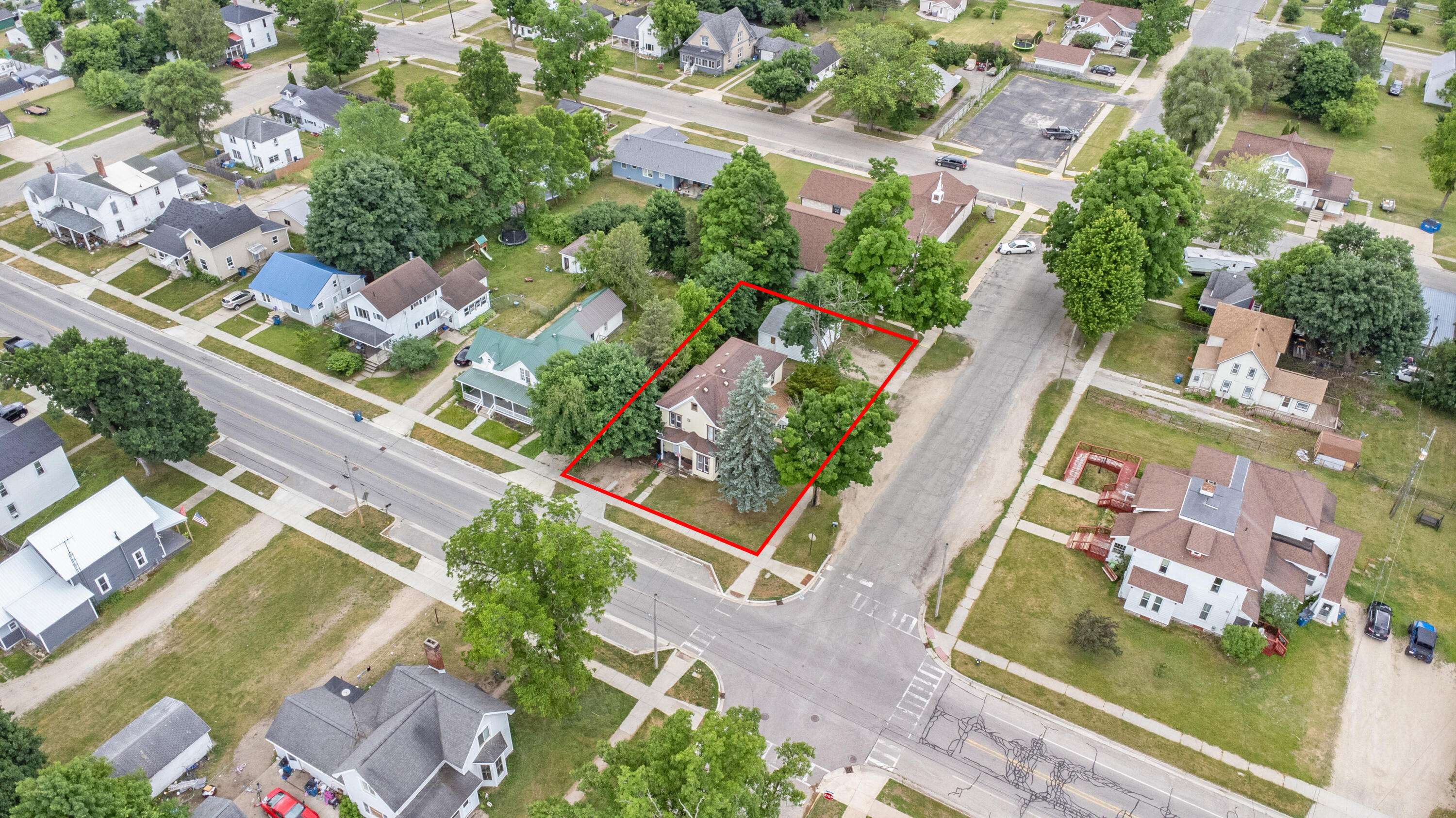 Evart, MI 49631,405 5th Street