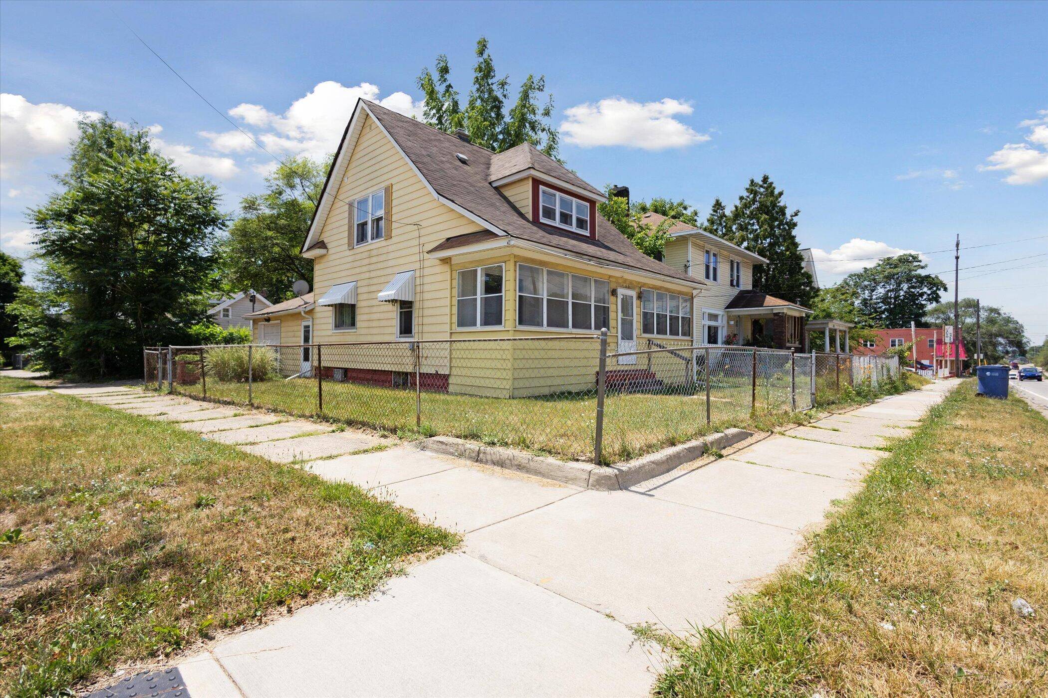 Grand Rapids, MI 49507,400 Burton SW Street