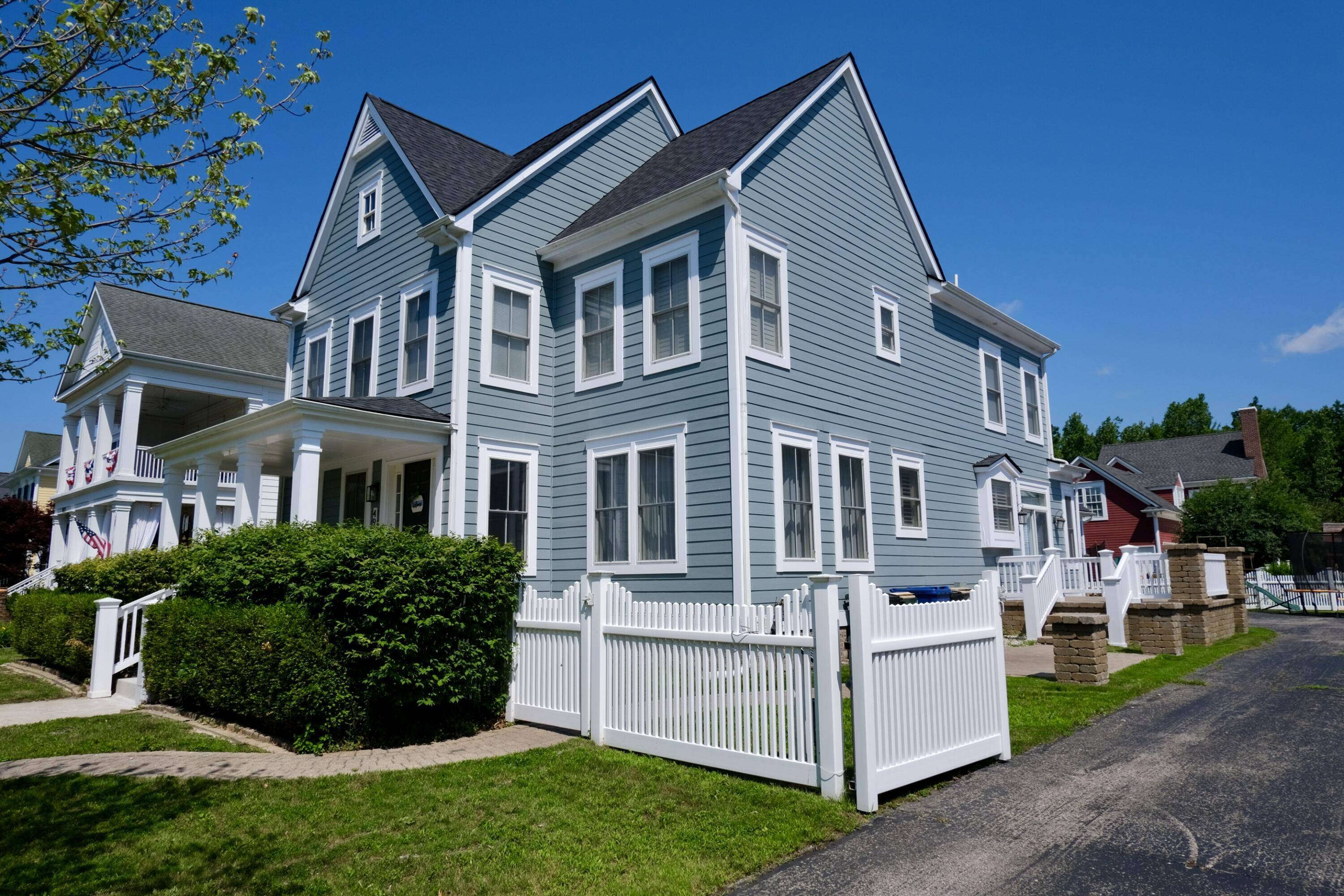Canton, MI 48188,49592 Garfield Street