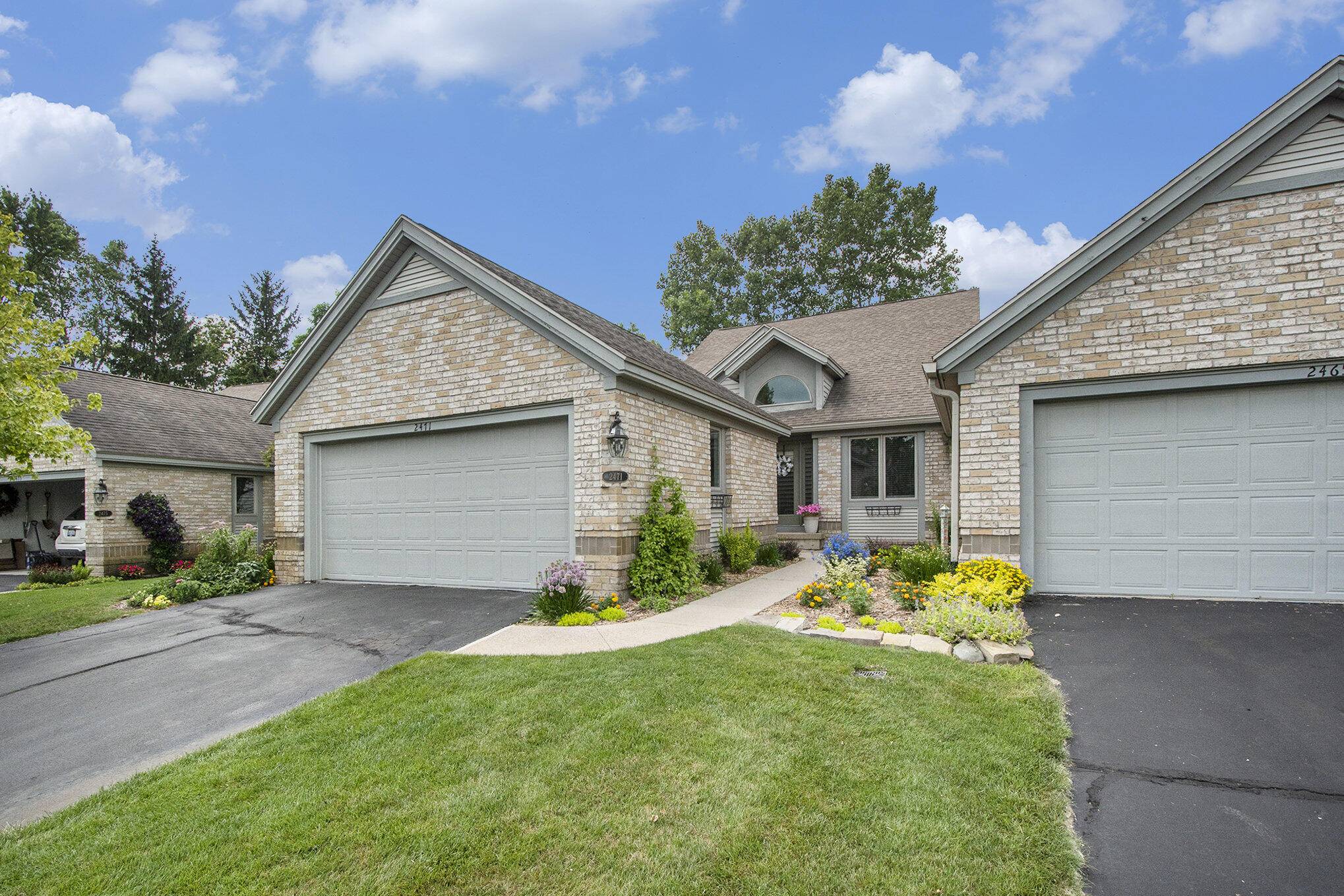 Grand Rapids, MI 49546,2471 High Ridge SE Lane
