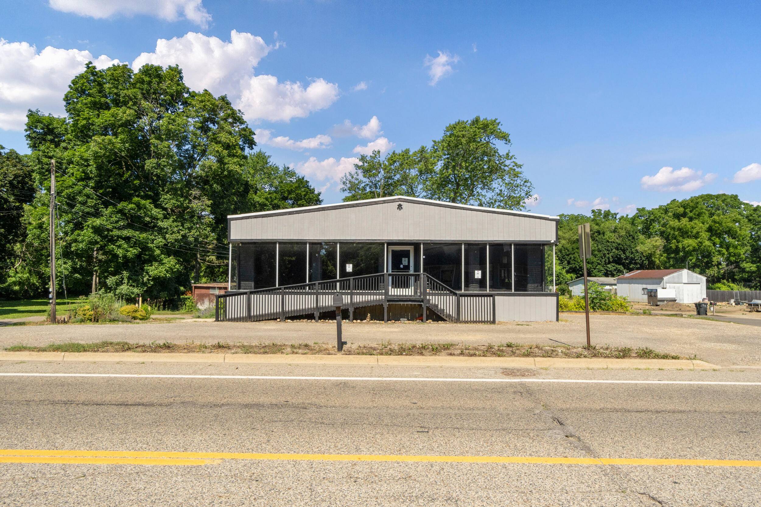 Jackson, MI 49202,1948 Lansing Avenue
