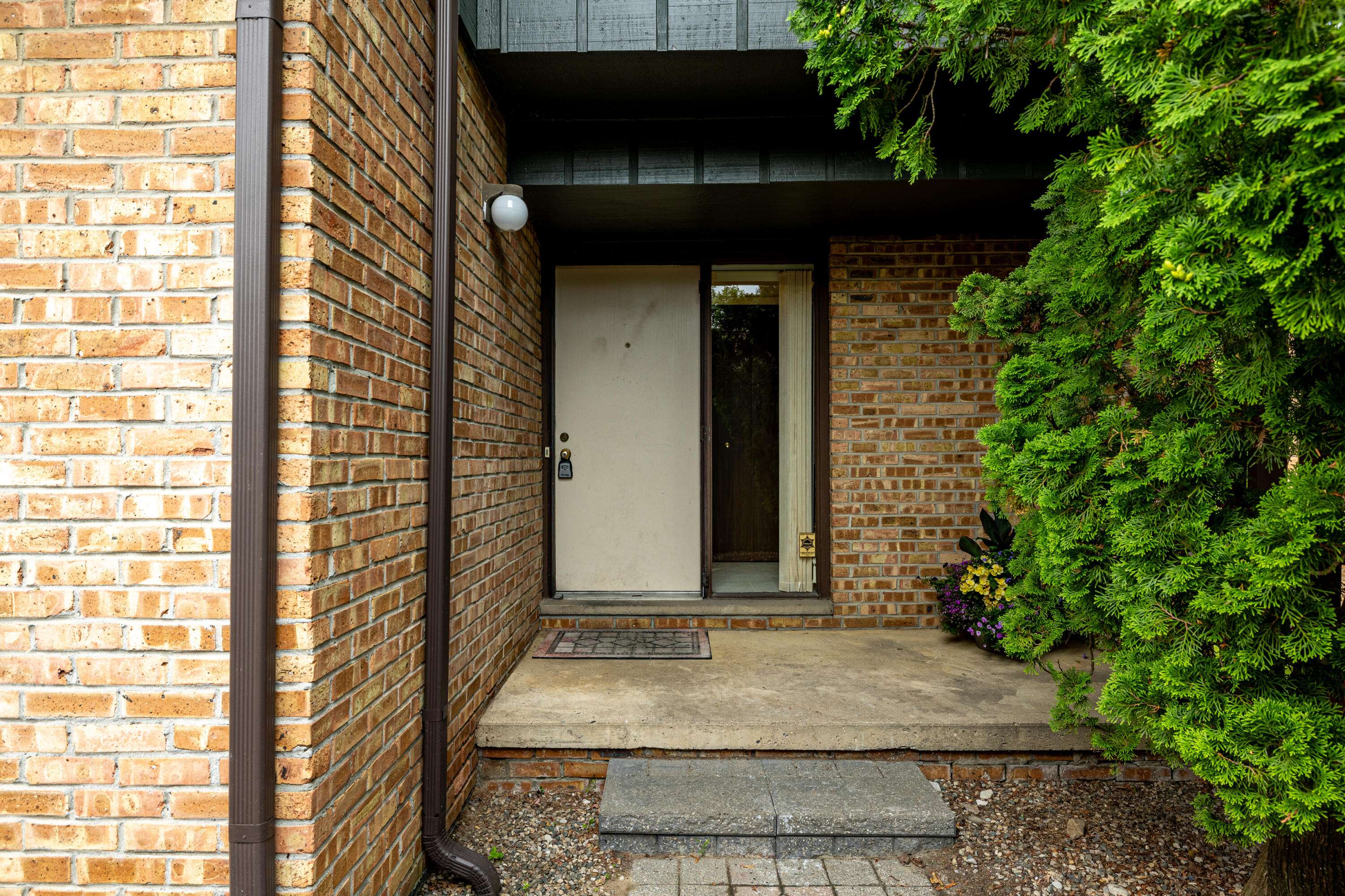 Ann Arbor, MI 48105,2623 Meade Court