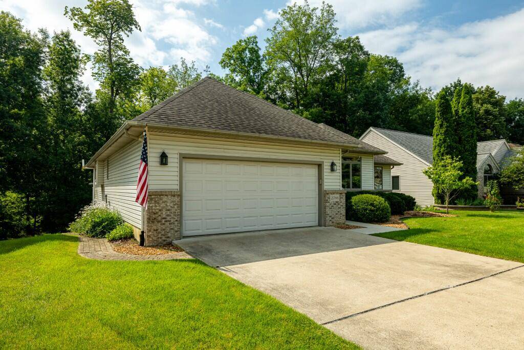 Saline, MI 48176,2791 Hawthorne Way #96