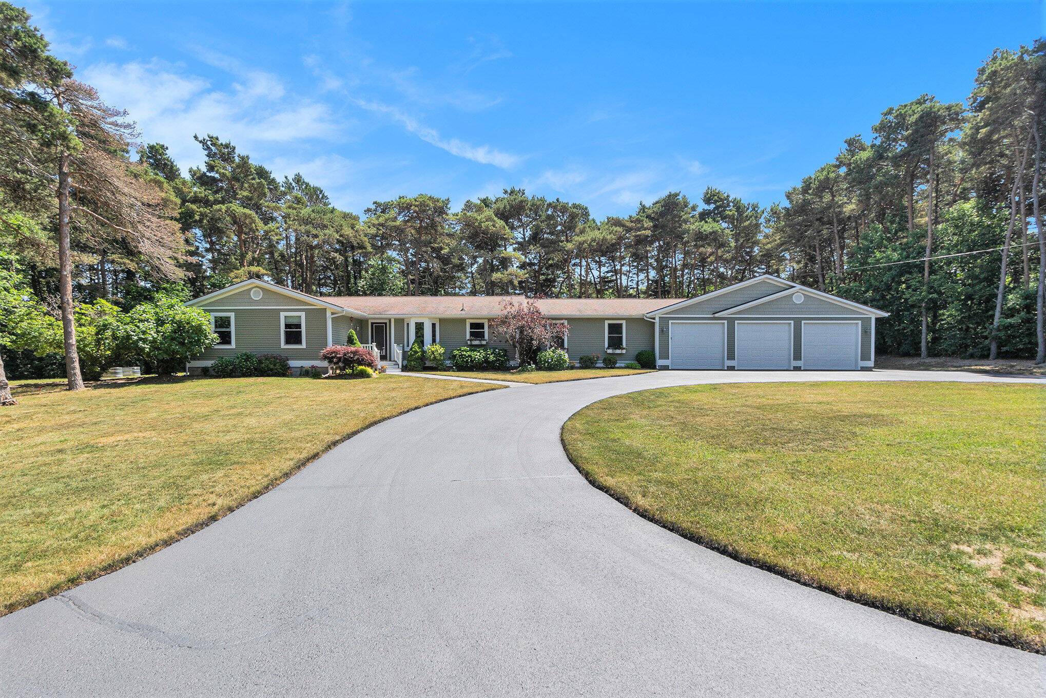 Ludington, MI 49431,5920 Iris Road