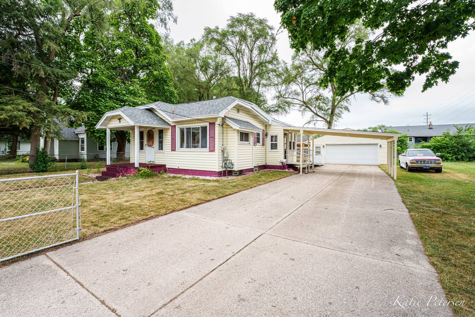 Grand Rapids, MI 49548,121 Murray SW Street
