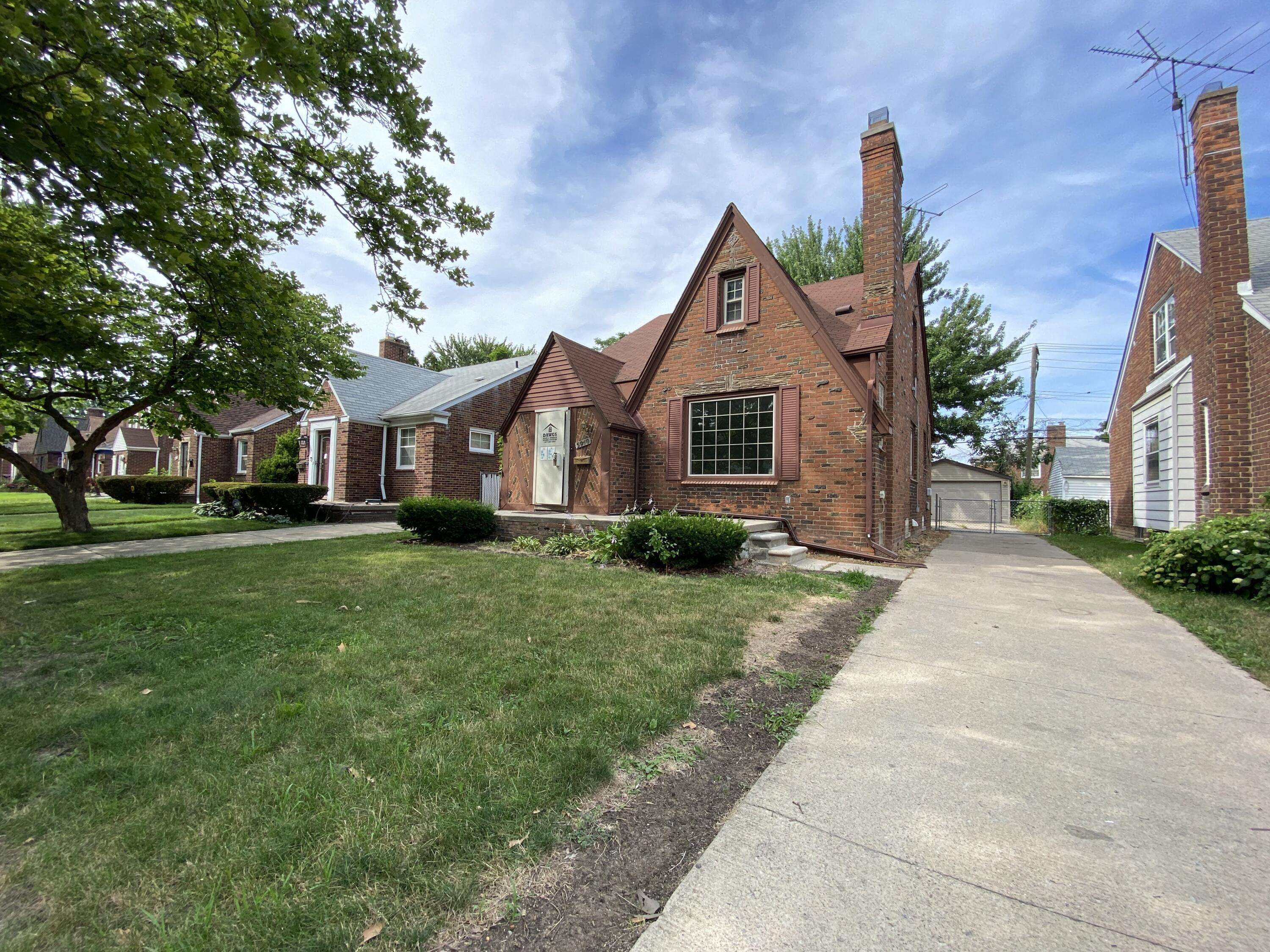 Grosse Pointe, MI 48236,5910 Hillcrest Street