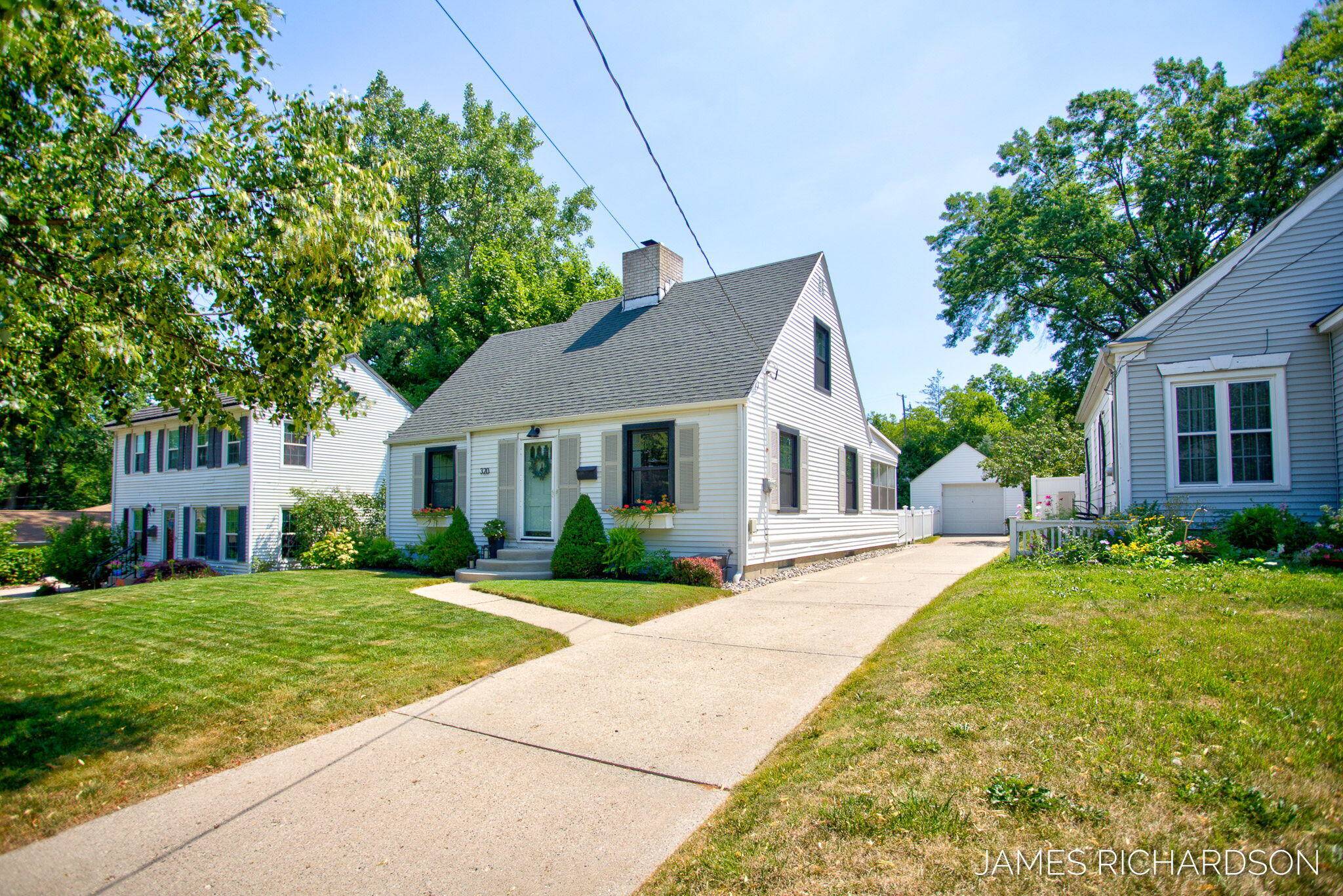 Grand Rapids, MI 49503,320 Lawndale NE Avenue