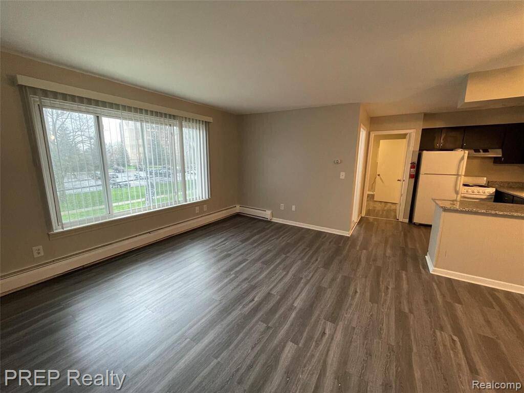 Ypsilanti, MI 48198,120 S Prospect Street #8