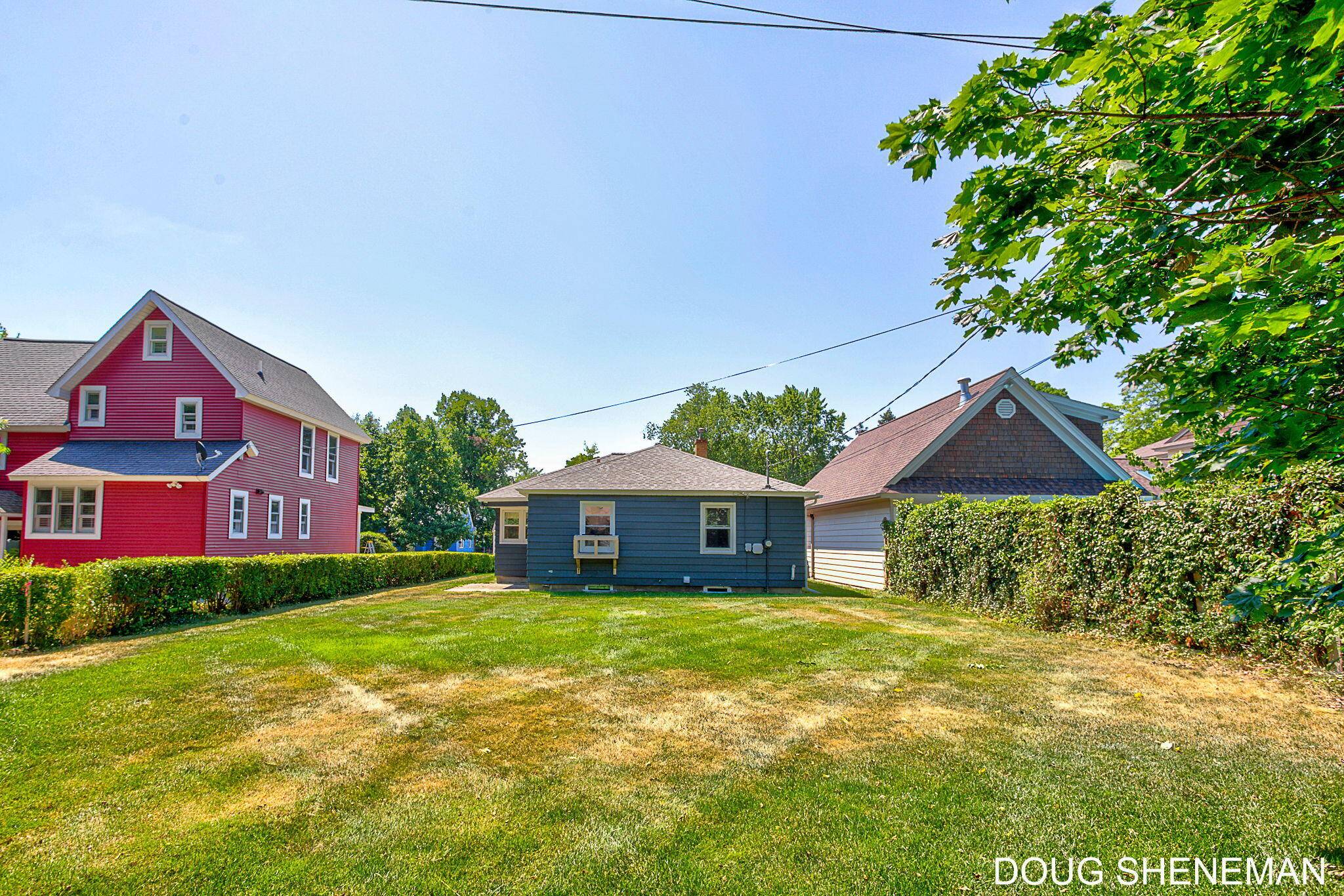 Holland, MI 49423,21 W 26th Street
