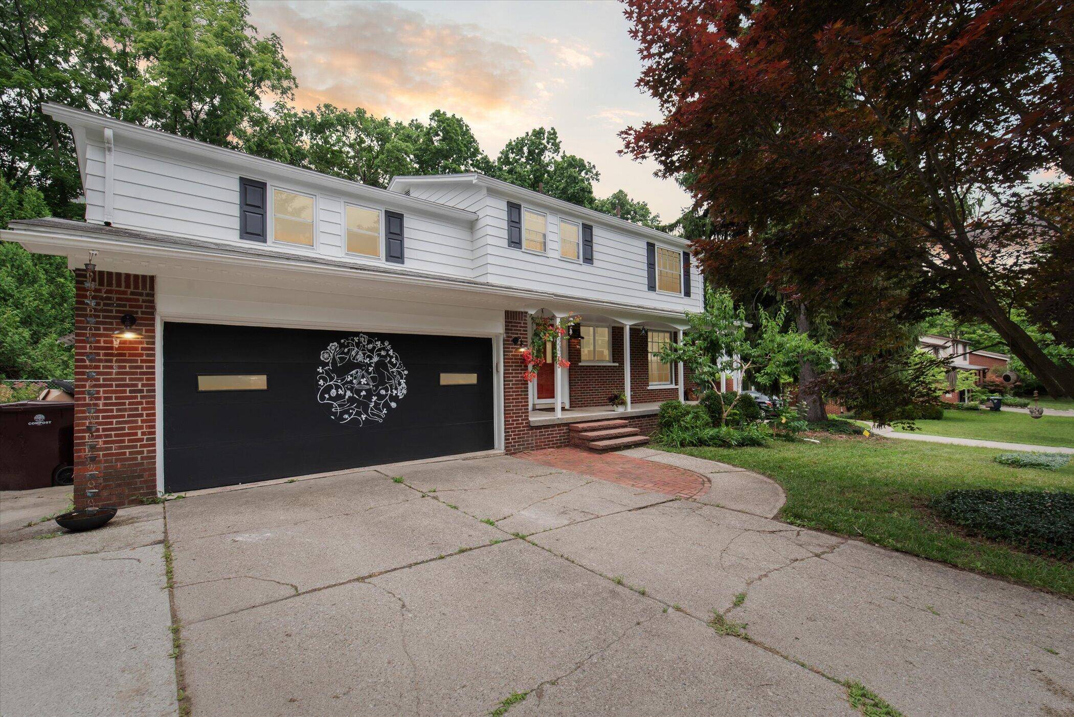 Ann Arbor, MI 48104,2422 Essex