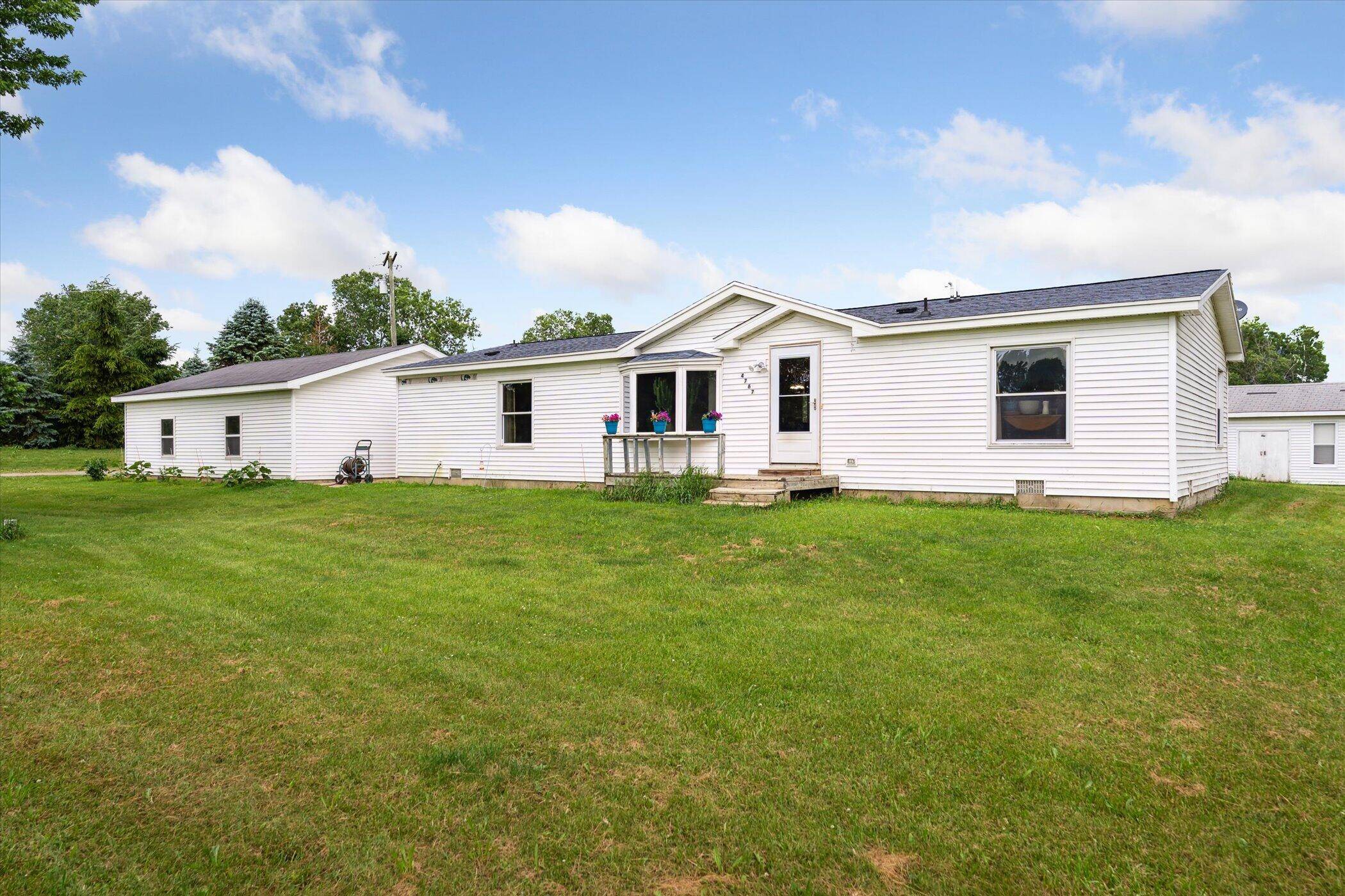Perry, MI 48872,4767 E Haslett Road