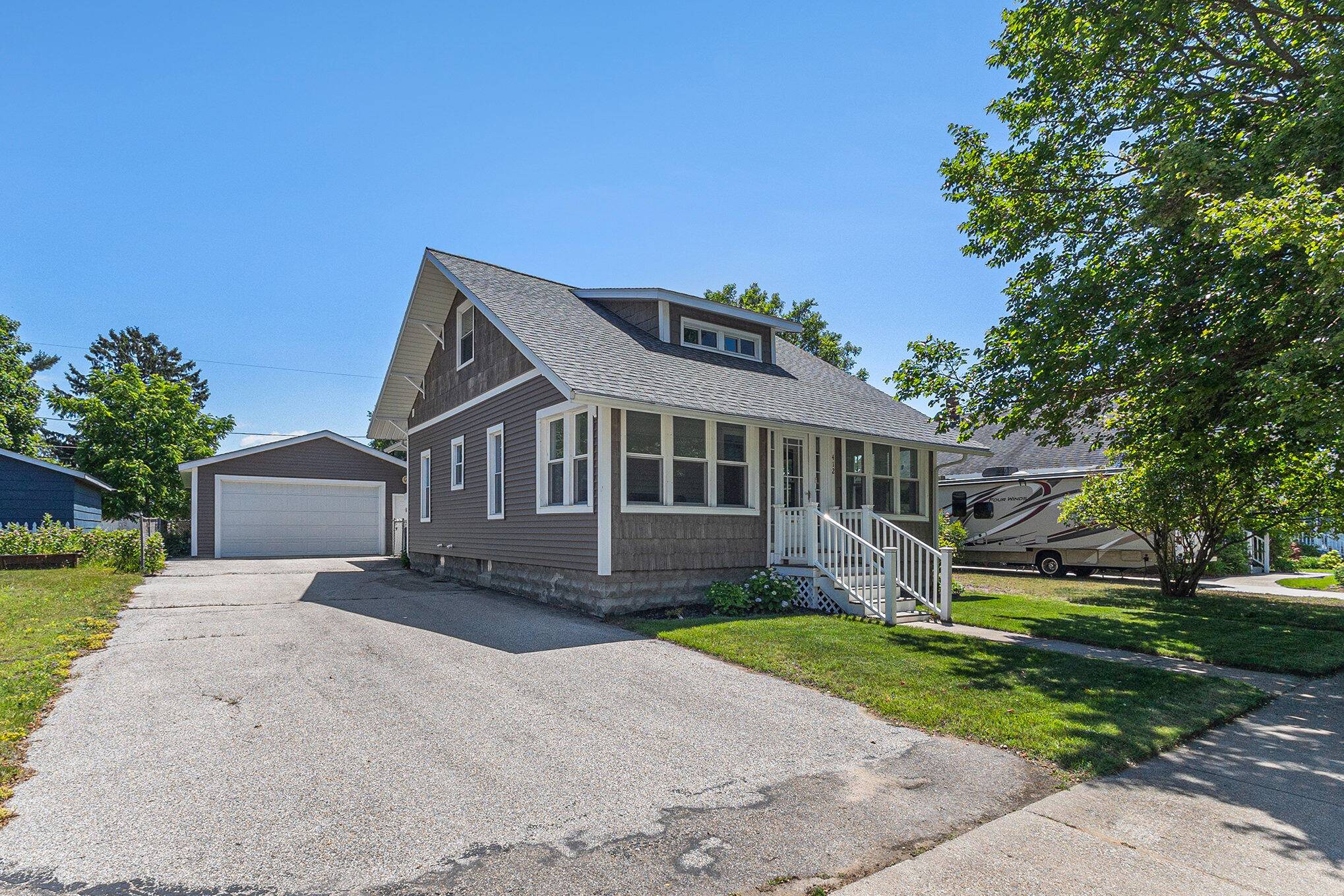 Ludington, MI 49431,412 N Robert Street