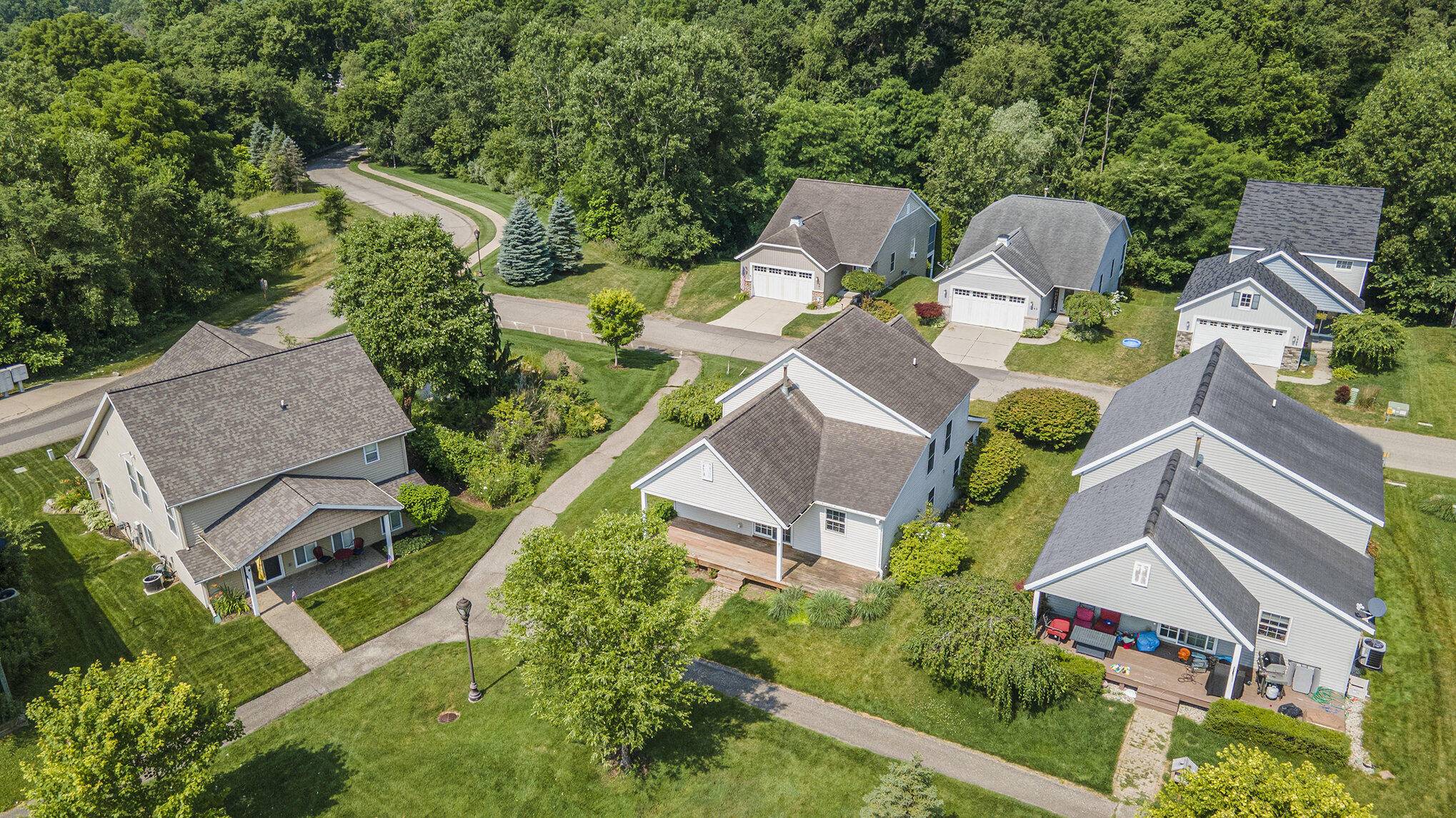 Lowell, MI 49331,1394 Highland Hill