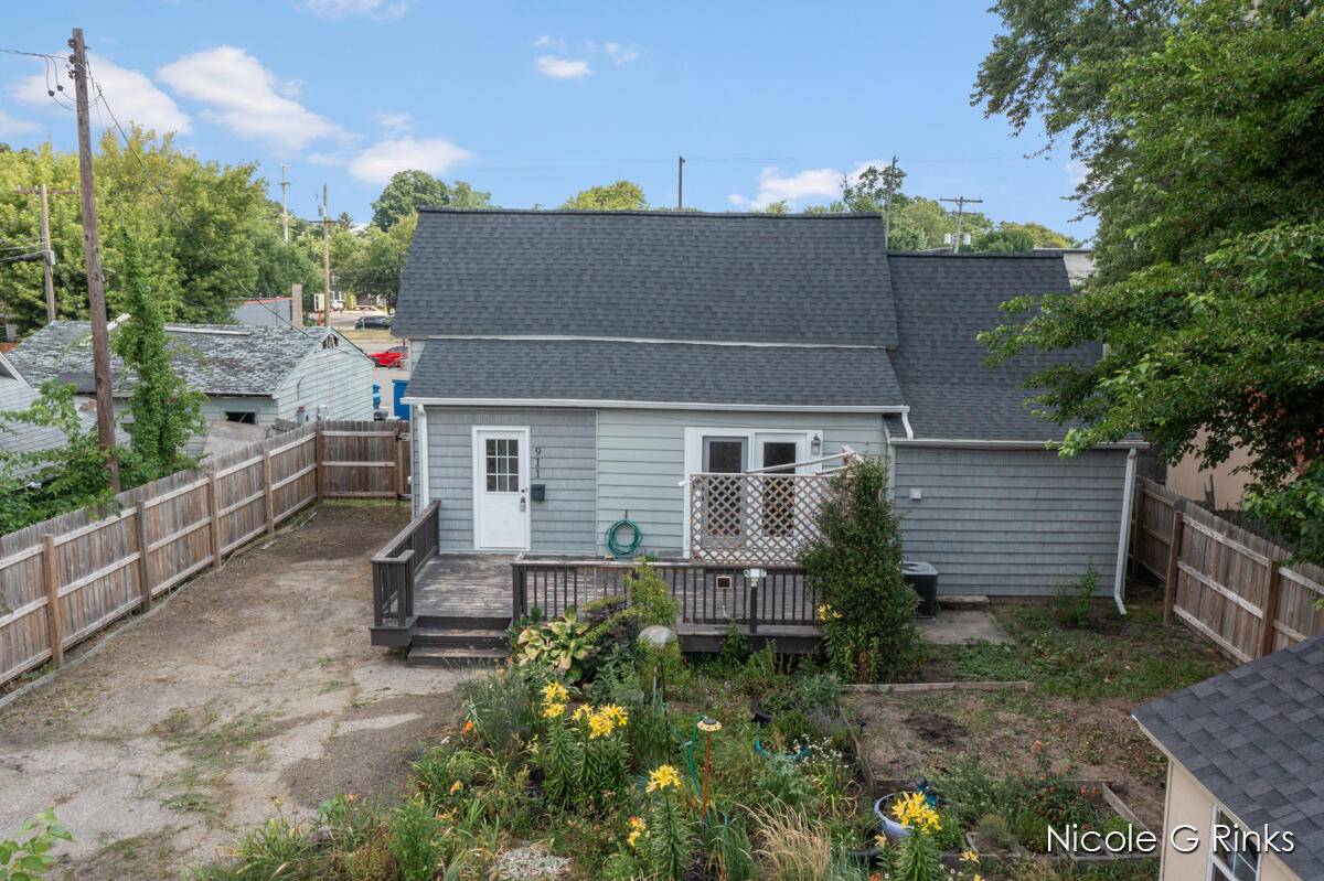 Grand Rapids, MI 49506,911 Baldwin SE Street
