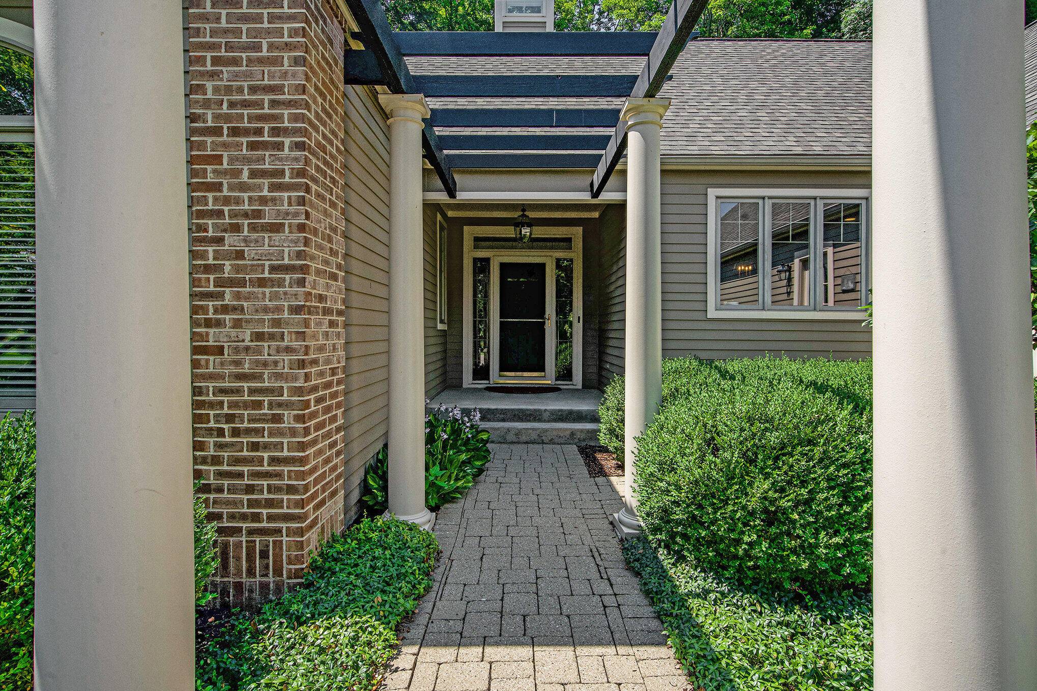 Ann Arbor, MI 48108,2736 Aspen Court