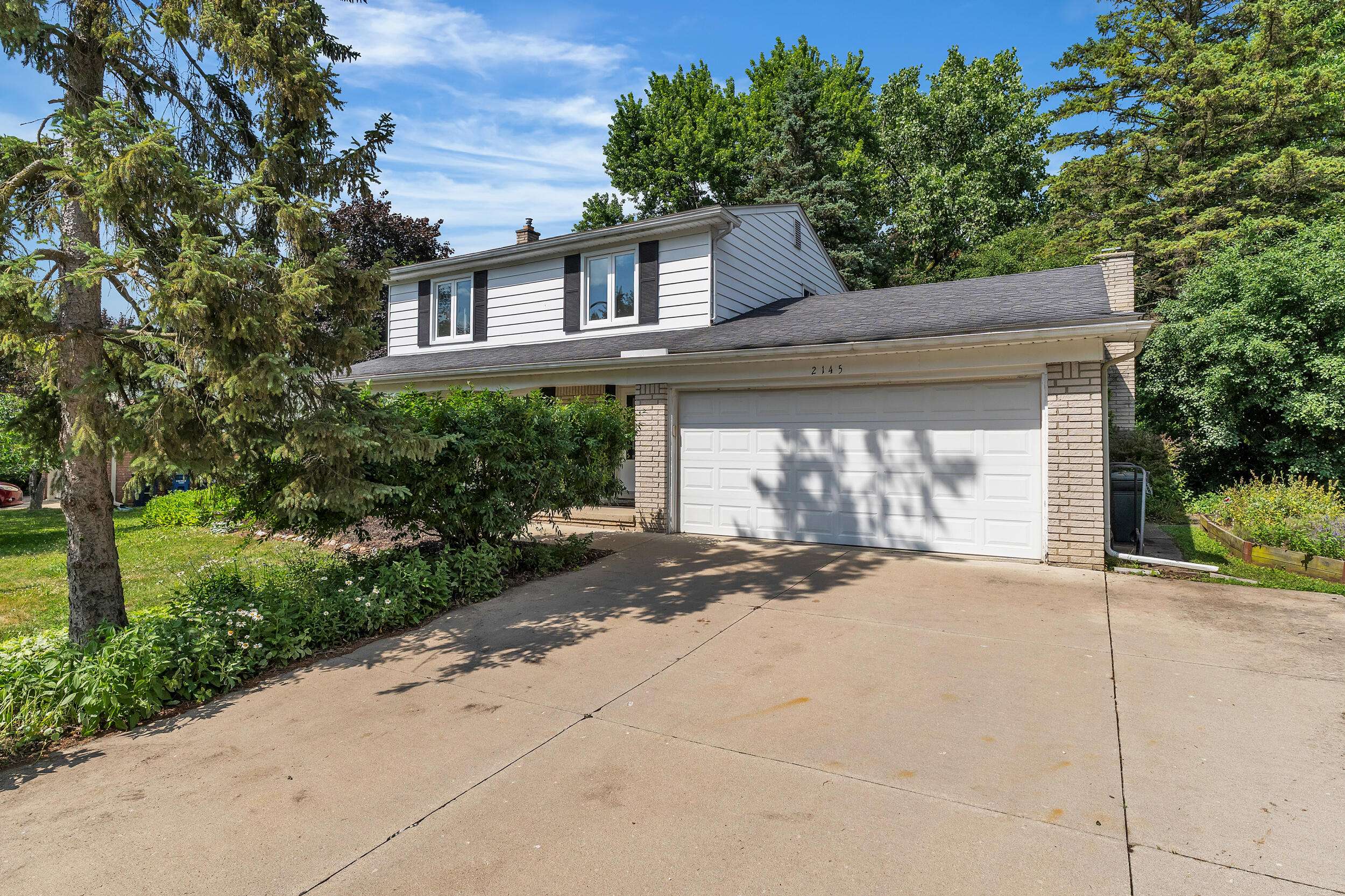 Ann Arbor, MI 48103,2145 Steeplechase Drive