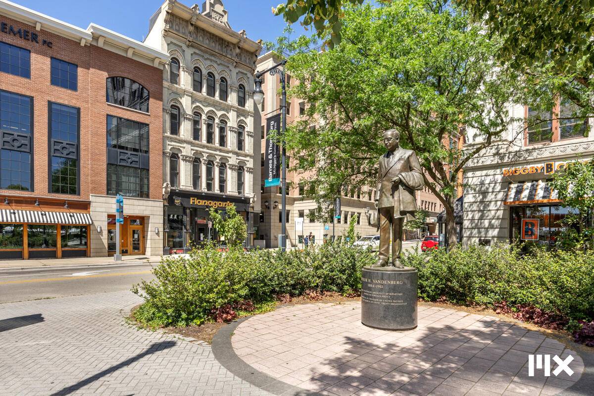 Grand Rapids, MI 49503,139 Pearl NW Street