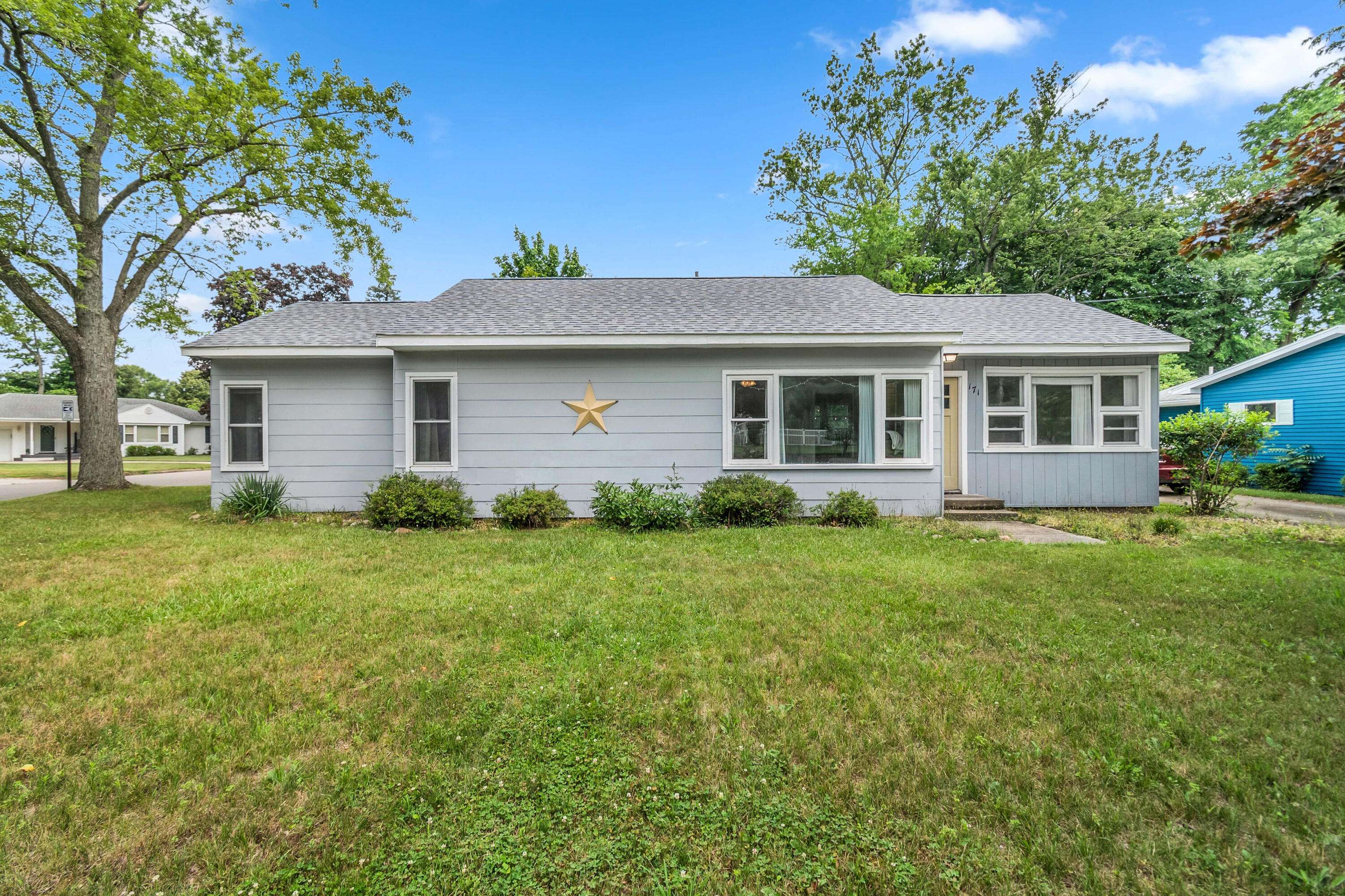 Hillsdale, MI 49242,171 State Street