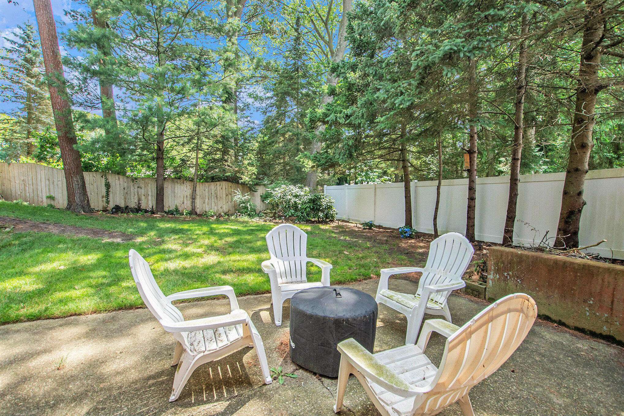 Norton Shores, MI 49441,2471 Norcrest Drive