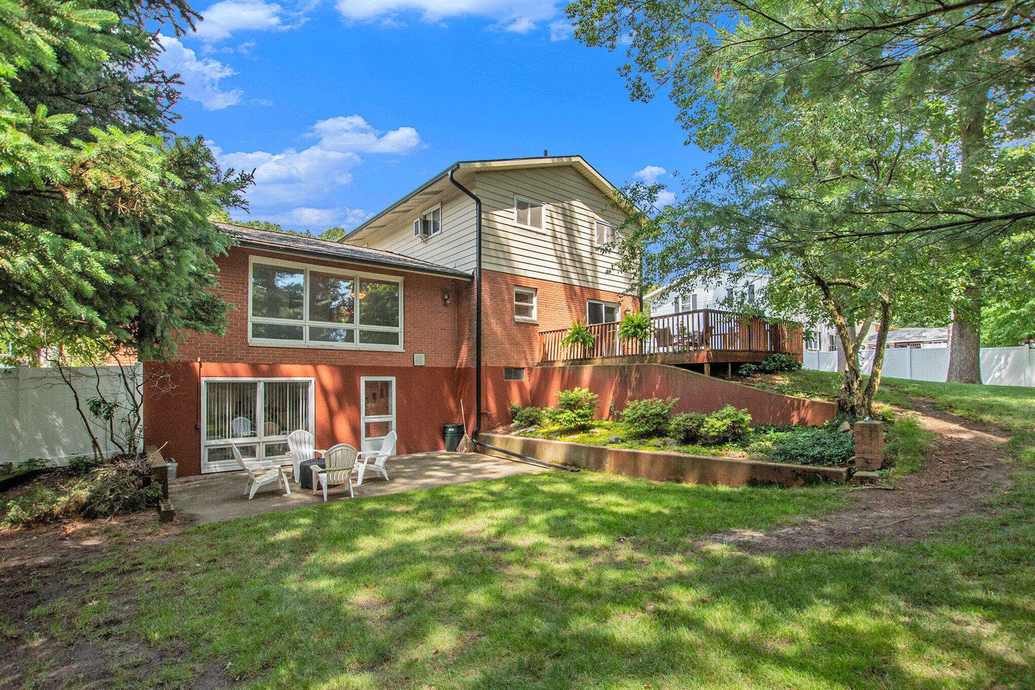 Norton Shores, MI 49441,2471 Norcrest Drive