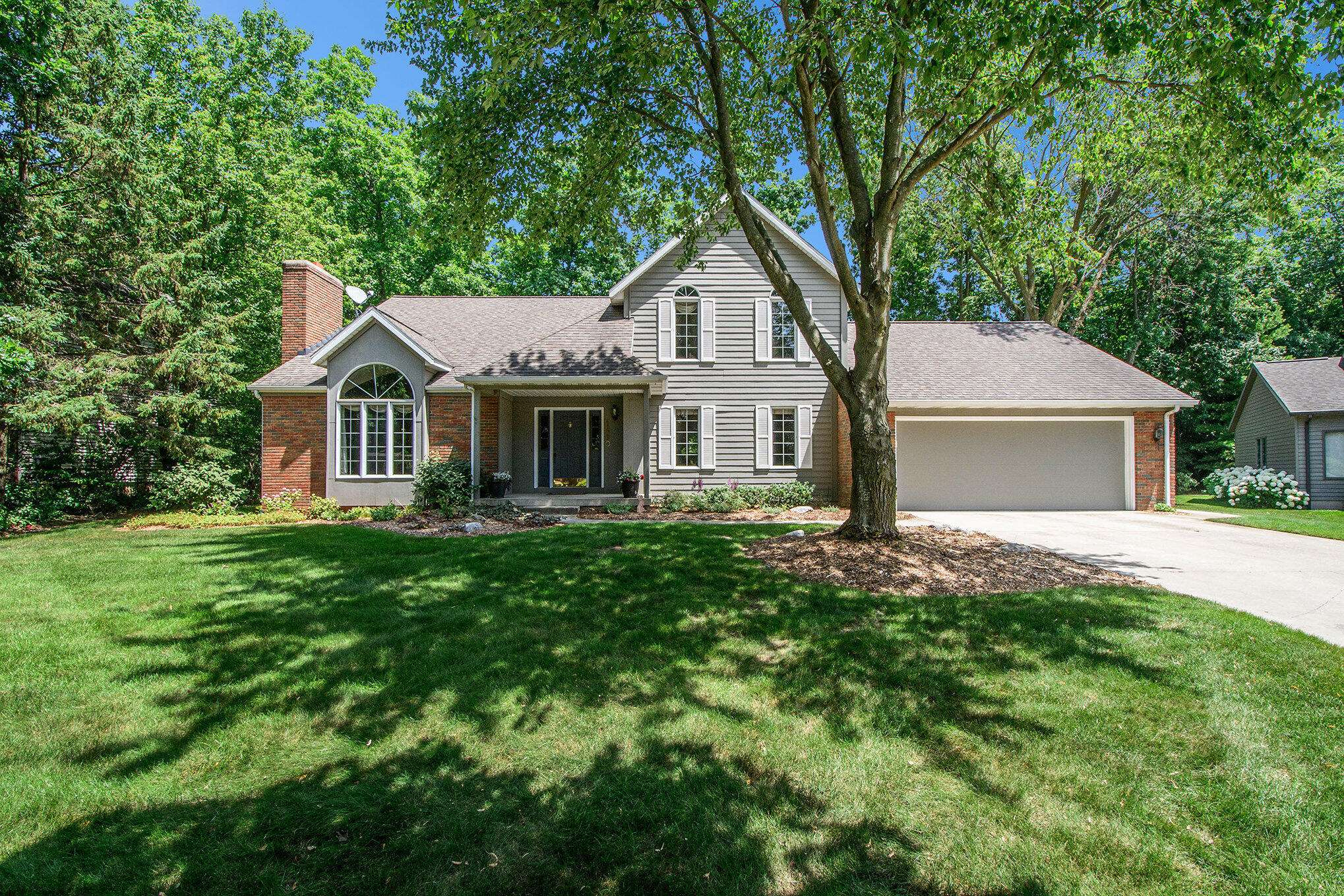 Grand Rapids, MI 49505,1410 Rothbury NE Drive