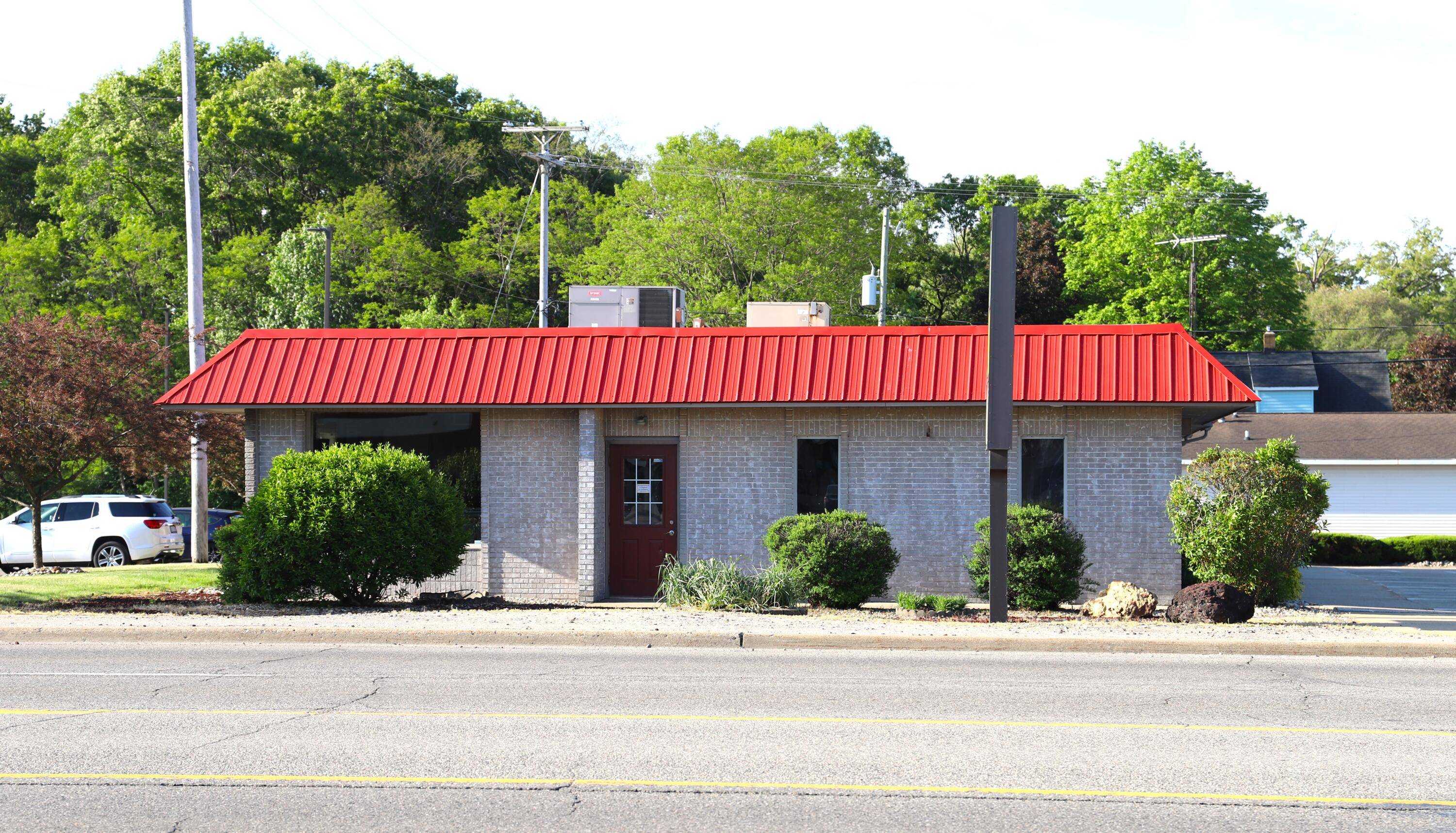 Muskegon, MI 49442,1921 E Apple Avenue
