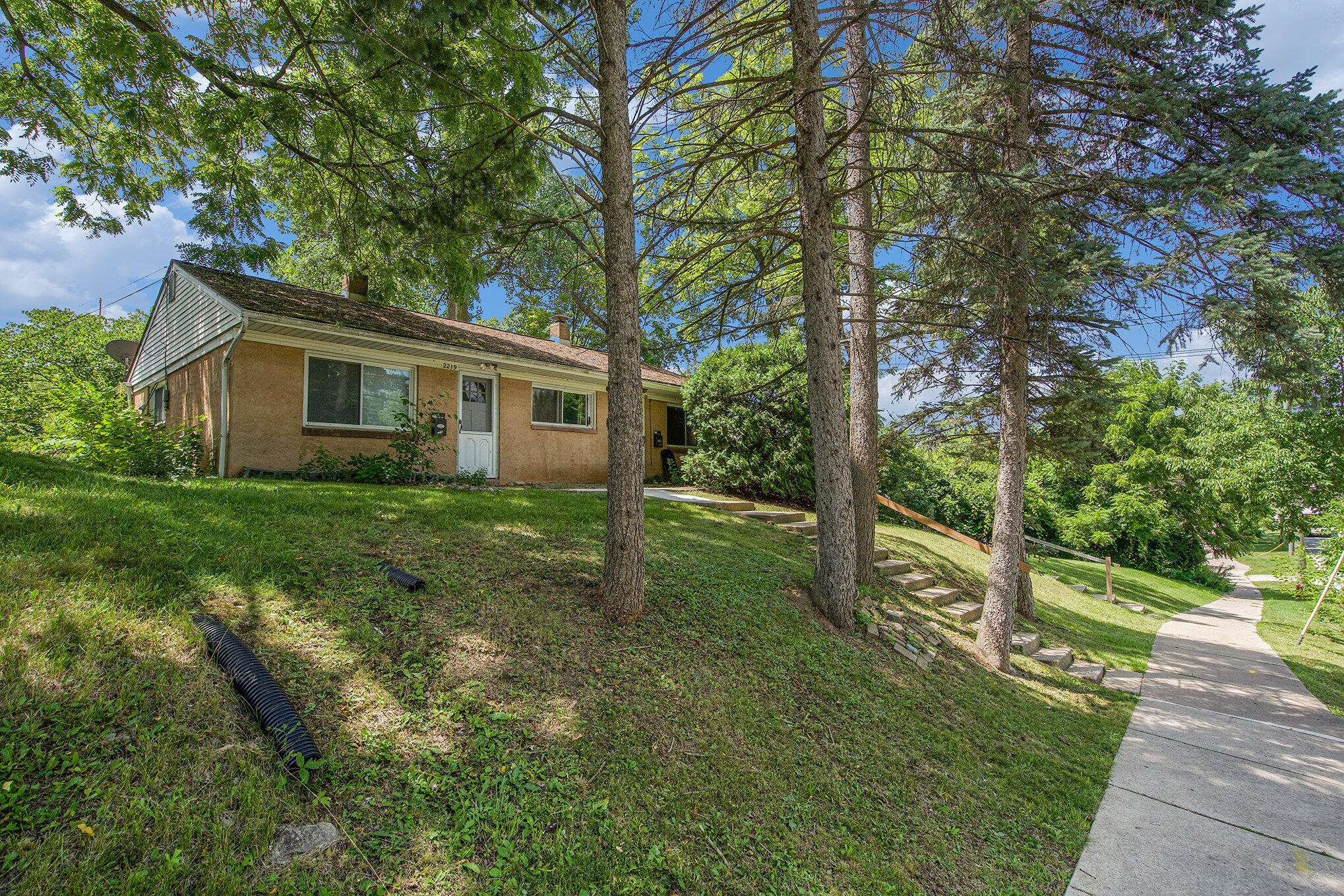 Ann Arbor, MI 48103,2219/2221 Dexter Avenue