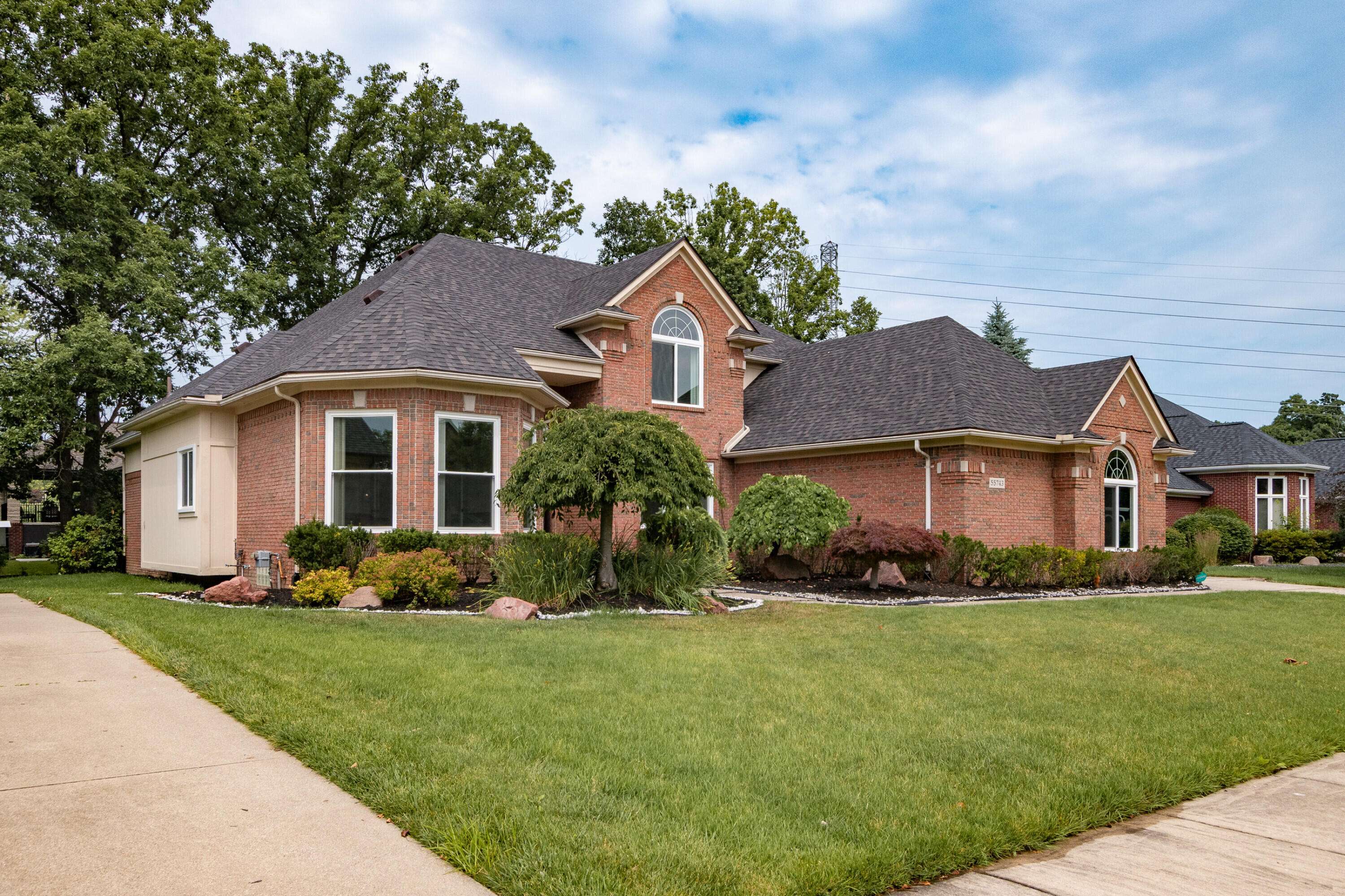 Shelby Twp, MI 48315,55743 Caesars Drive