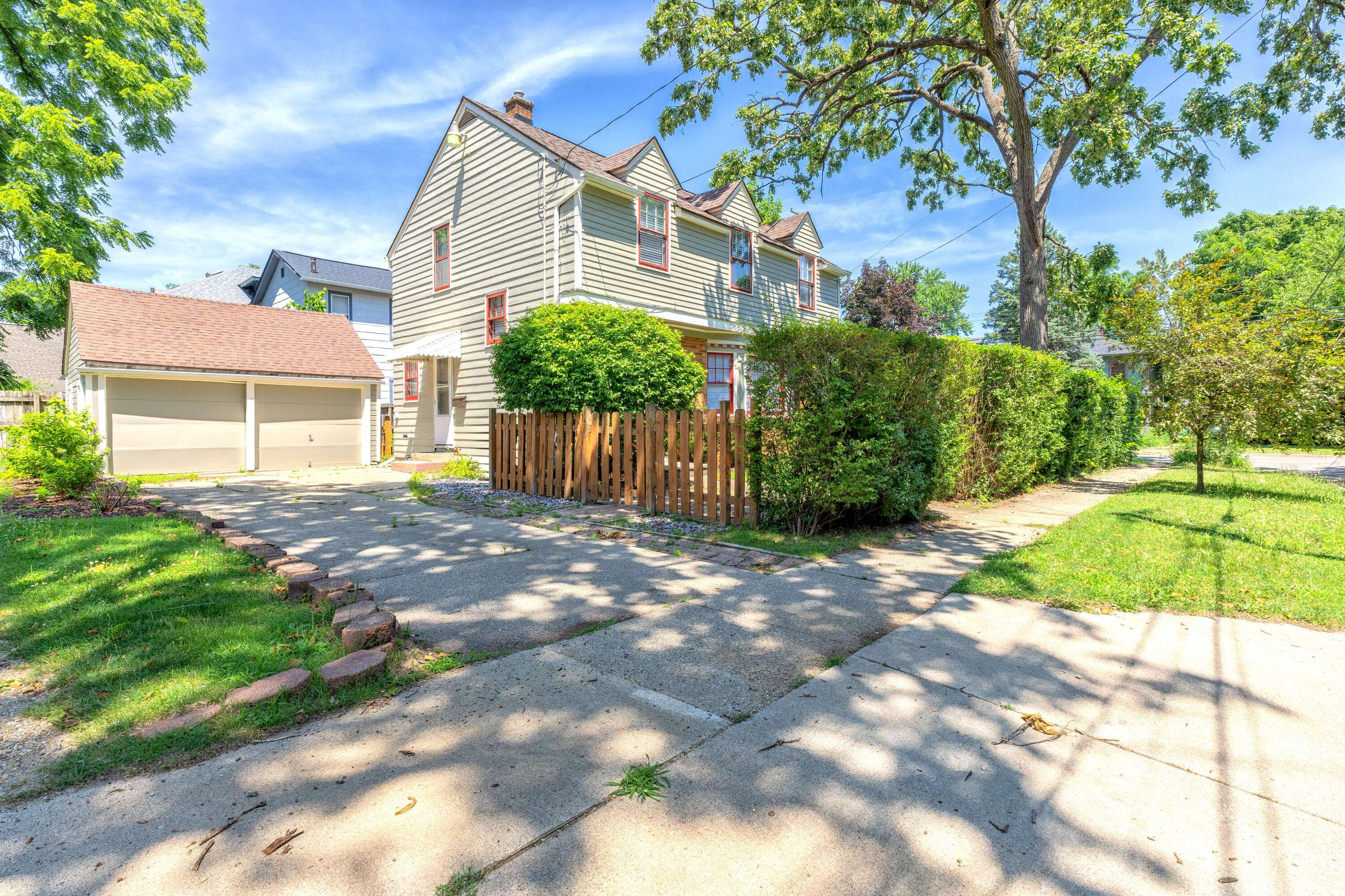 Kalamazoo, MI 49007,806 Elmwood Street