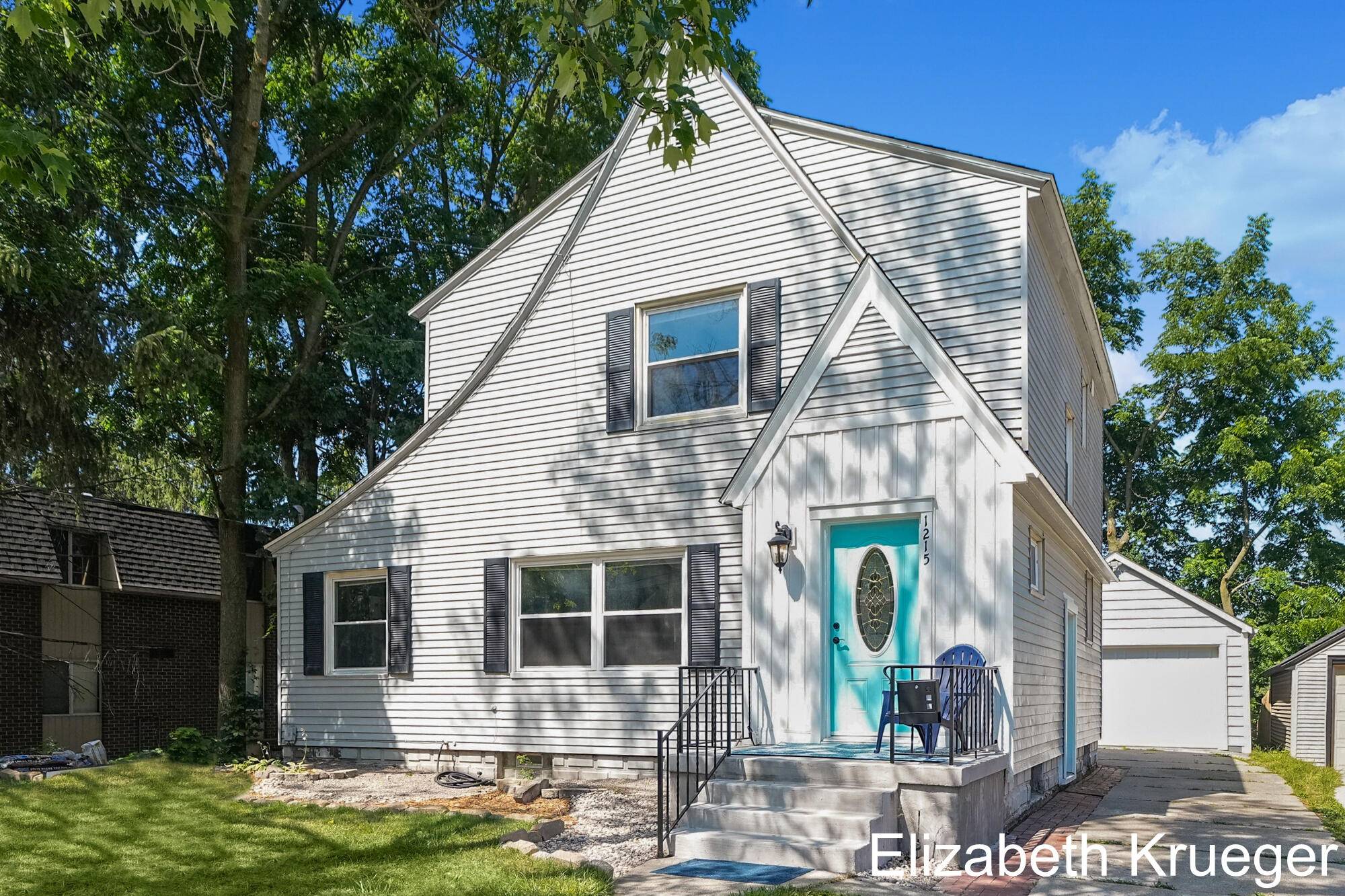 Grand Rapids, MI 49505,1215 Emerald NE Avenue