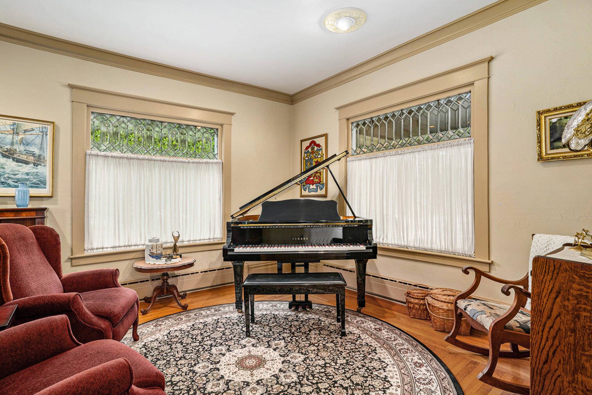 Holland, MI 49423,162 W 14th Street