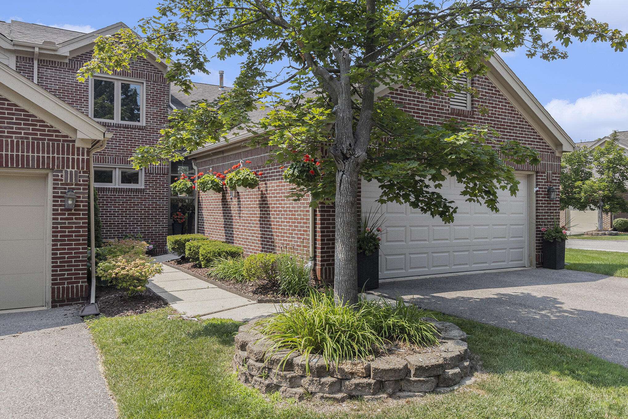 Ann Arbor, MI 48103,113 Ponds View Drive