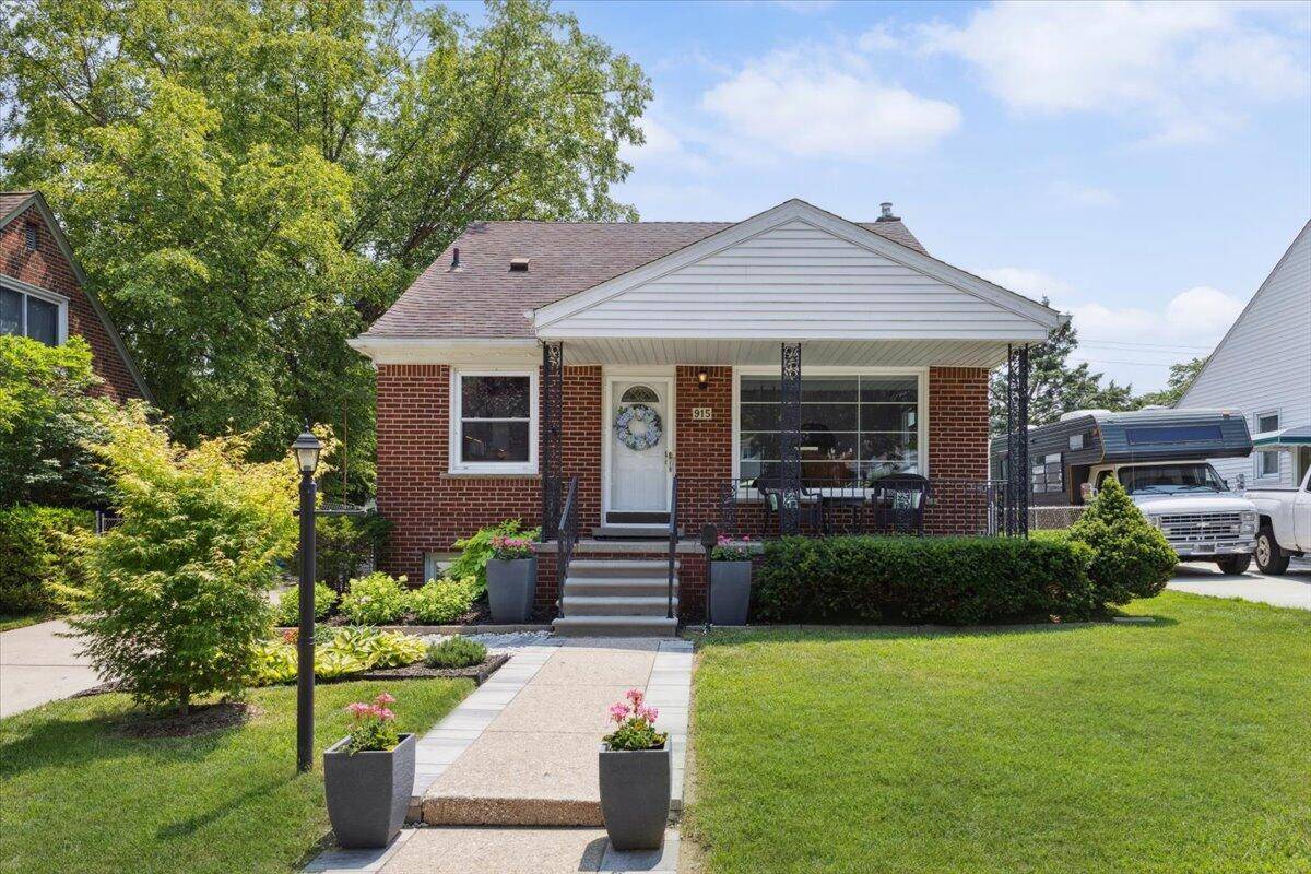 Clawson, MI 48017,915 Phillips Avenue