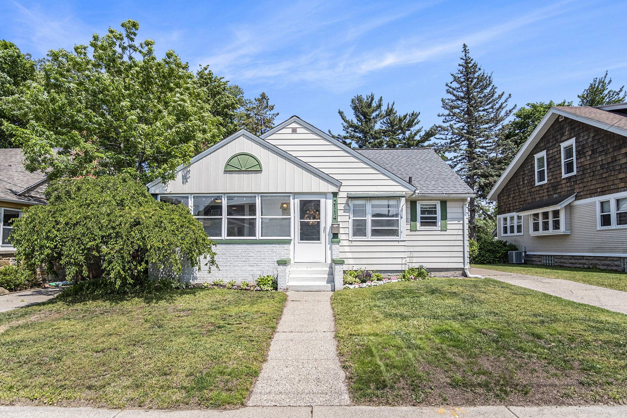 Grand Rapids, MI 49507,2114 Martin SE Avenue