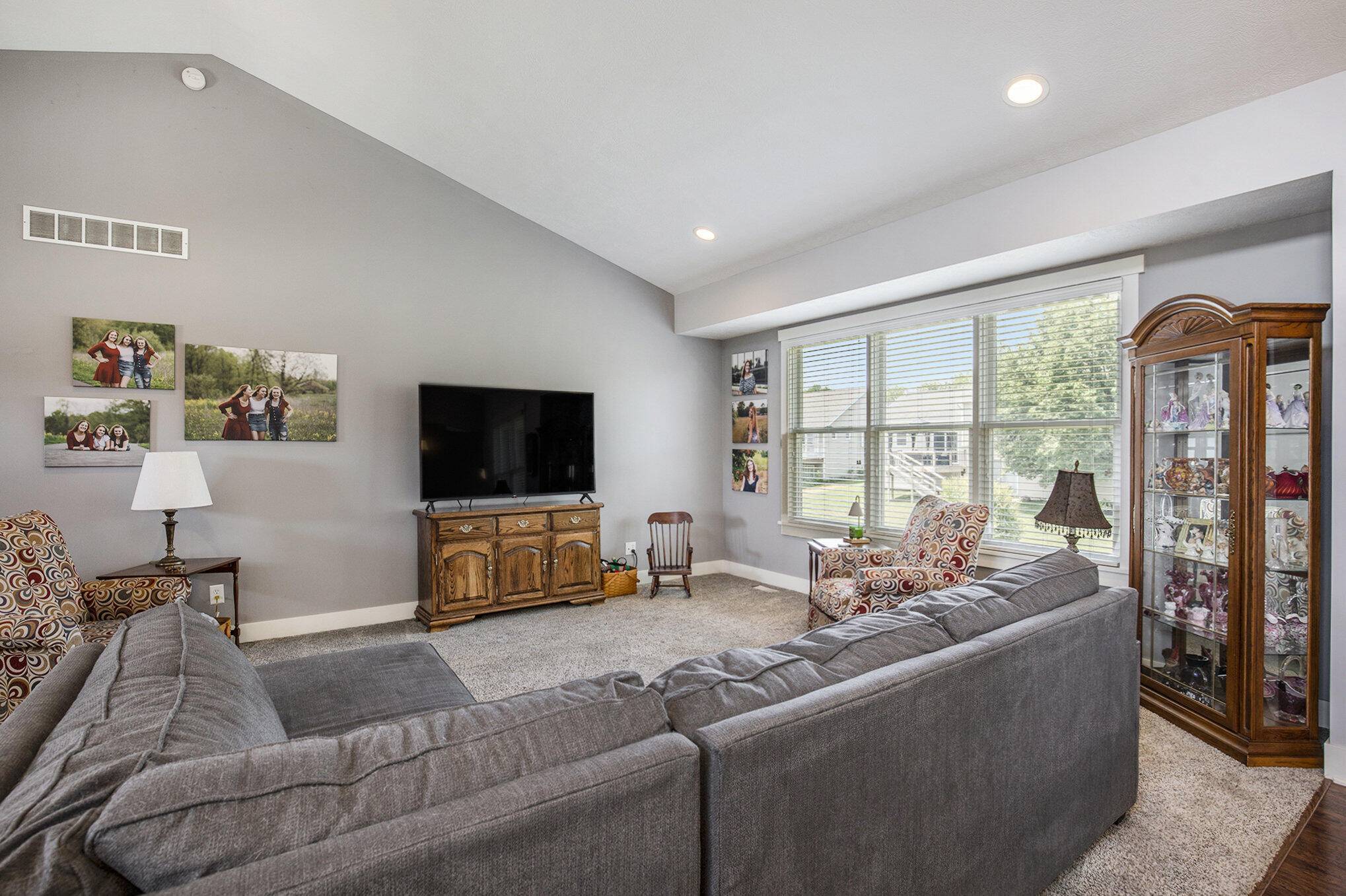 Jenison, MI 49428,953 Golfside Court
