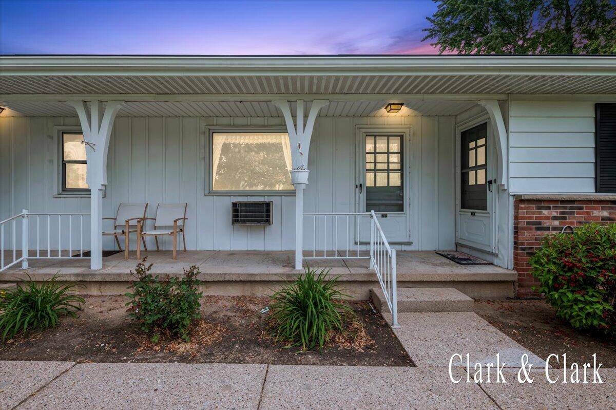 Grand Rapids, MI 49548,787 Andover SE Street #7