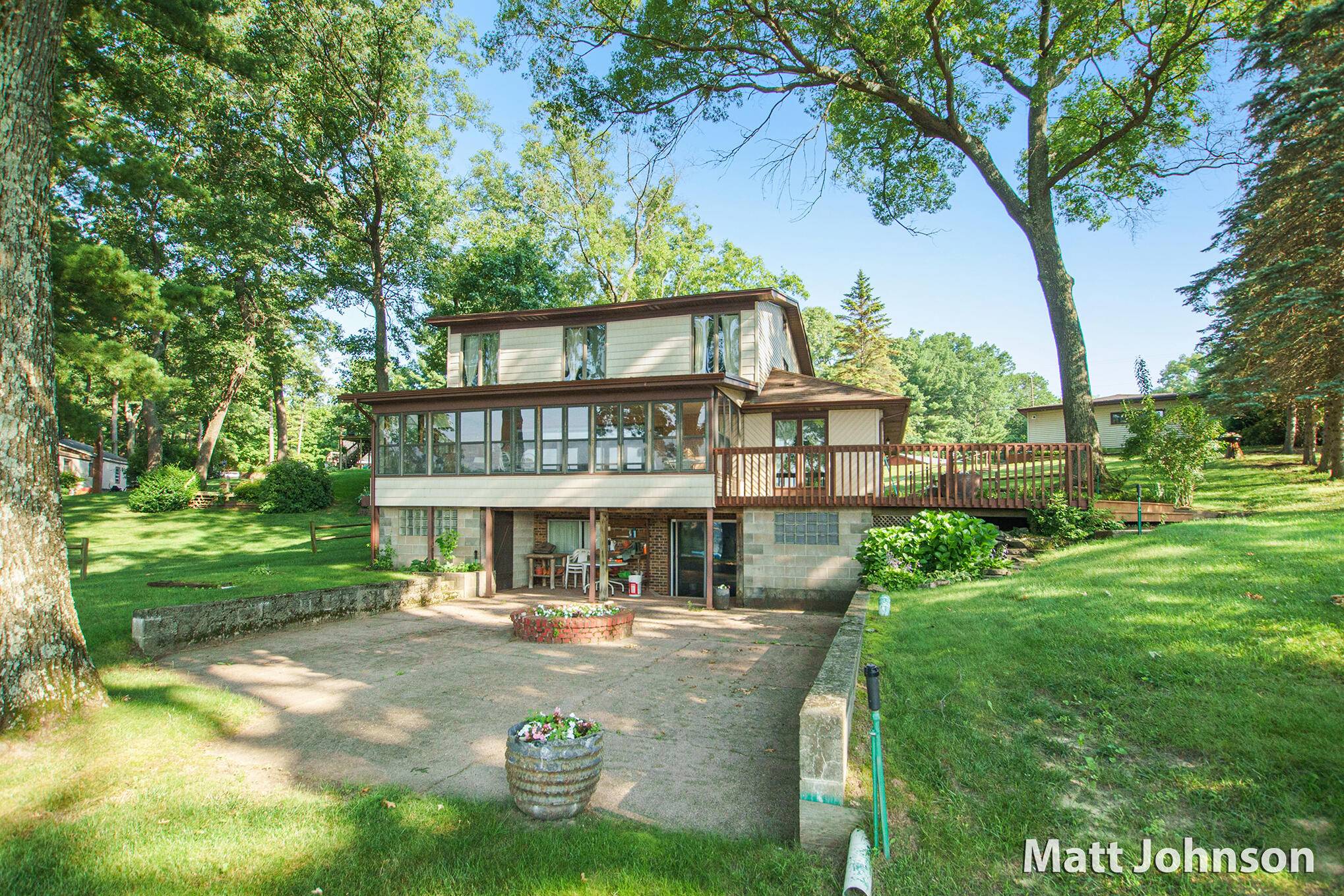 Twin Lake, MI 49457,2275 Duff Road