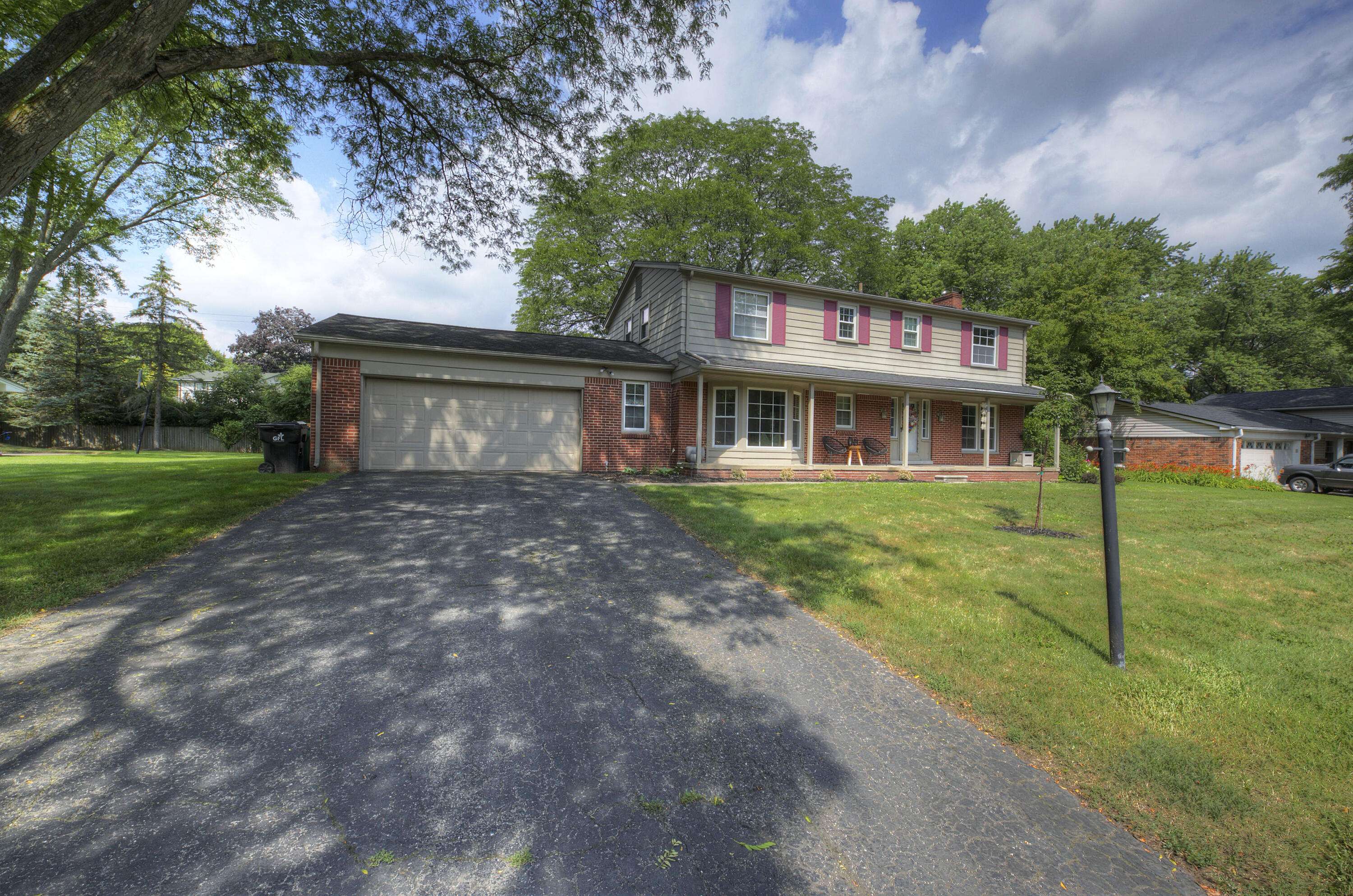 Farmington Hills, MI 48334,28789 Kendallwood Drive