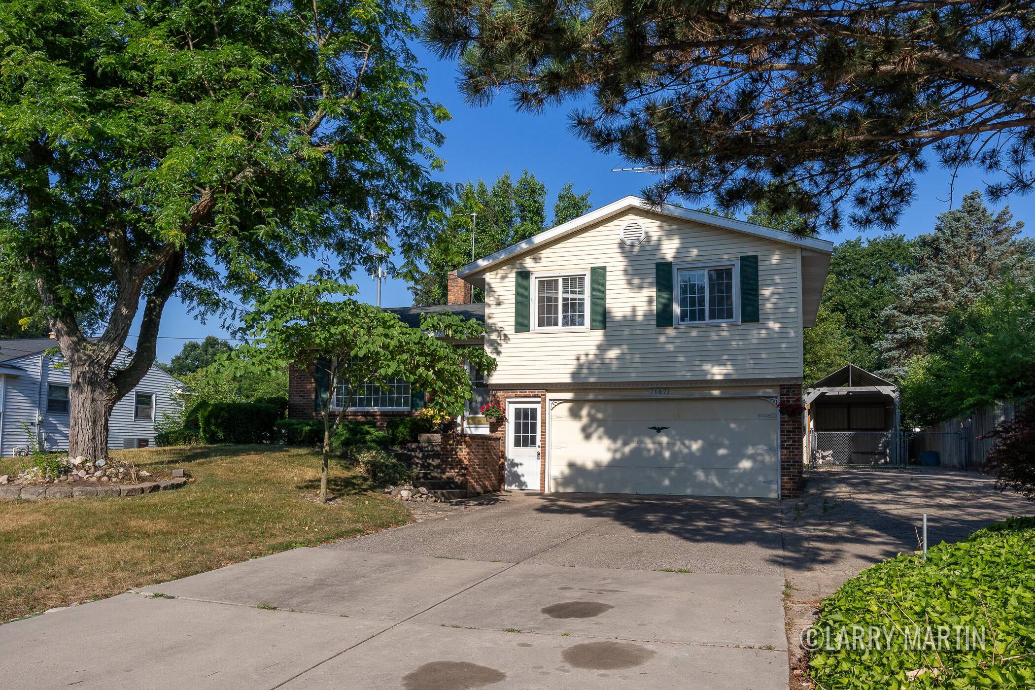Jenison, MI 49428,7107 Westwood Drive