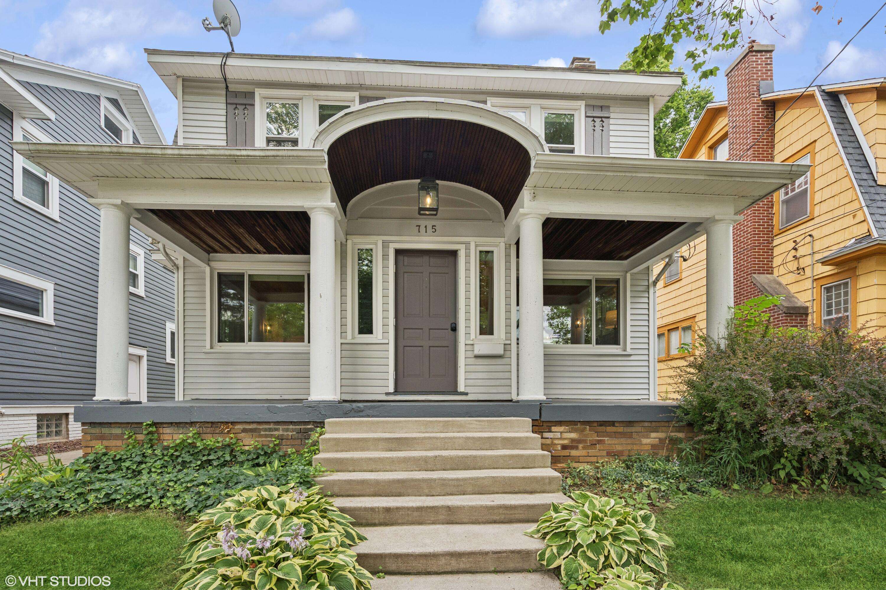 East Grand Rapids, MI 49506,715 Gladstone SE Drive