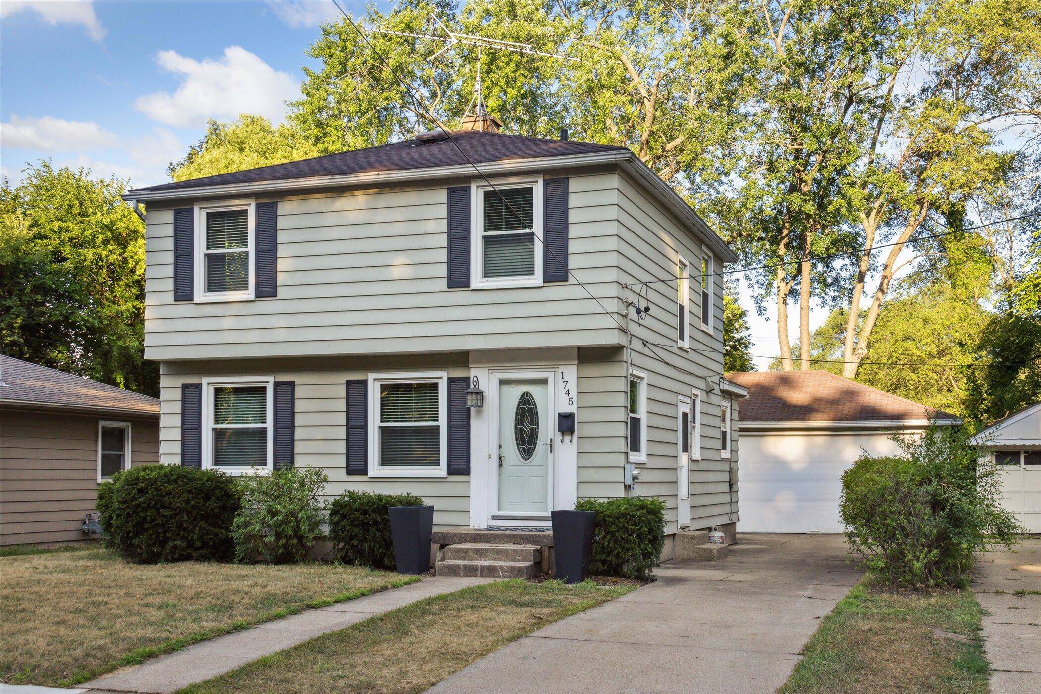 Grand Rapids, MI 49506,1745 Sylvan SE Avenue