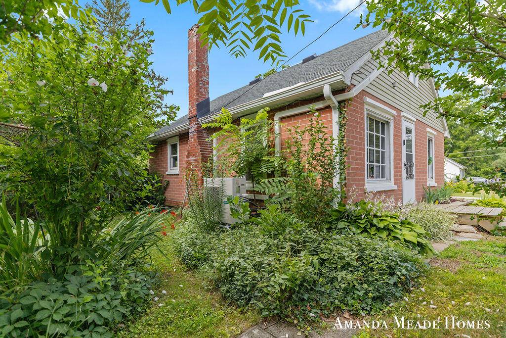 Decatur, MI 49045,311 Pine Street