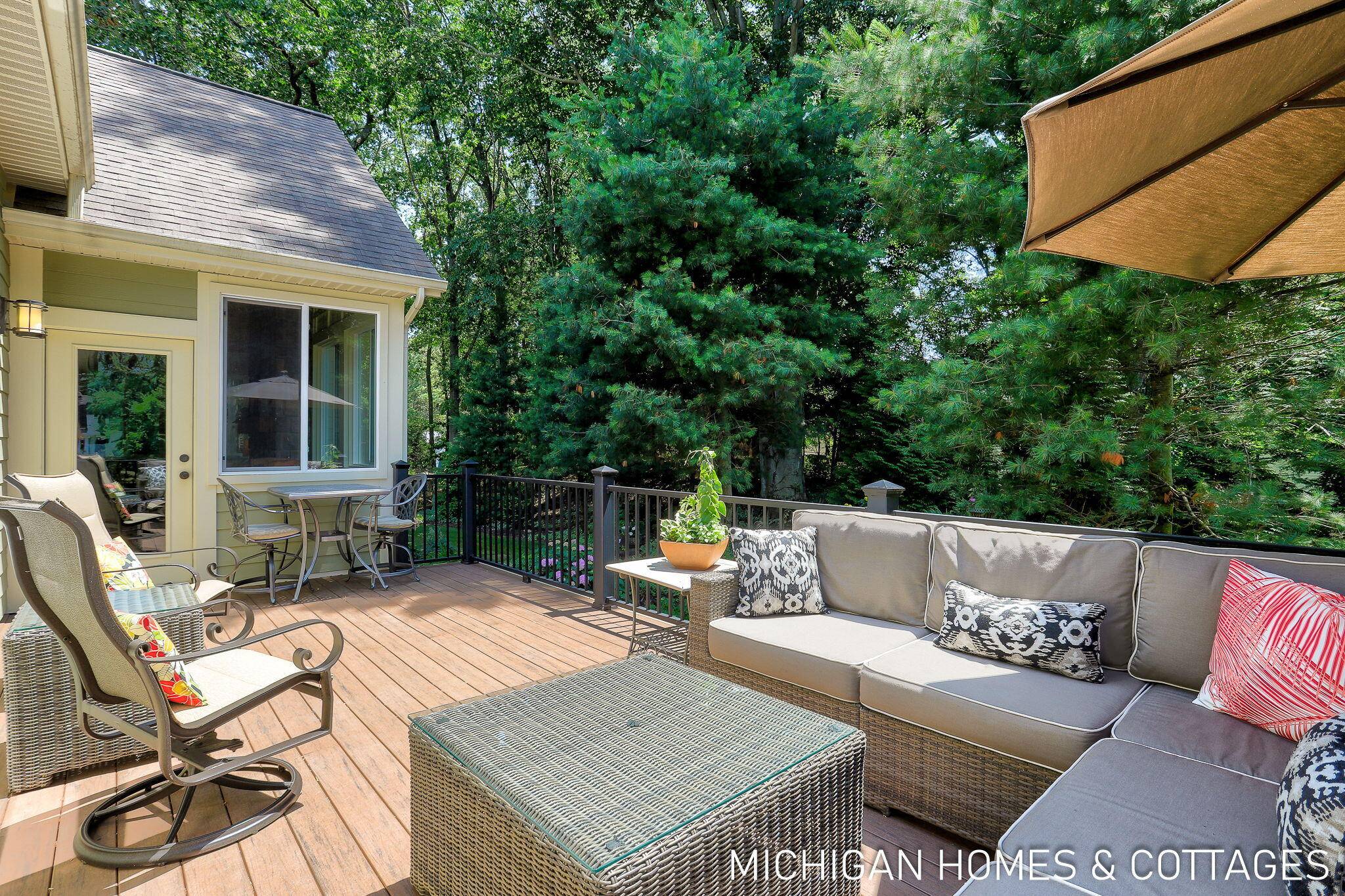 Holland, MI 49424,327 S Lakeshore Drive