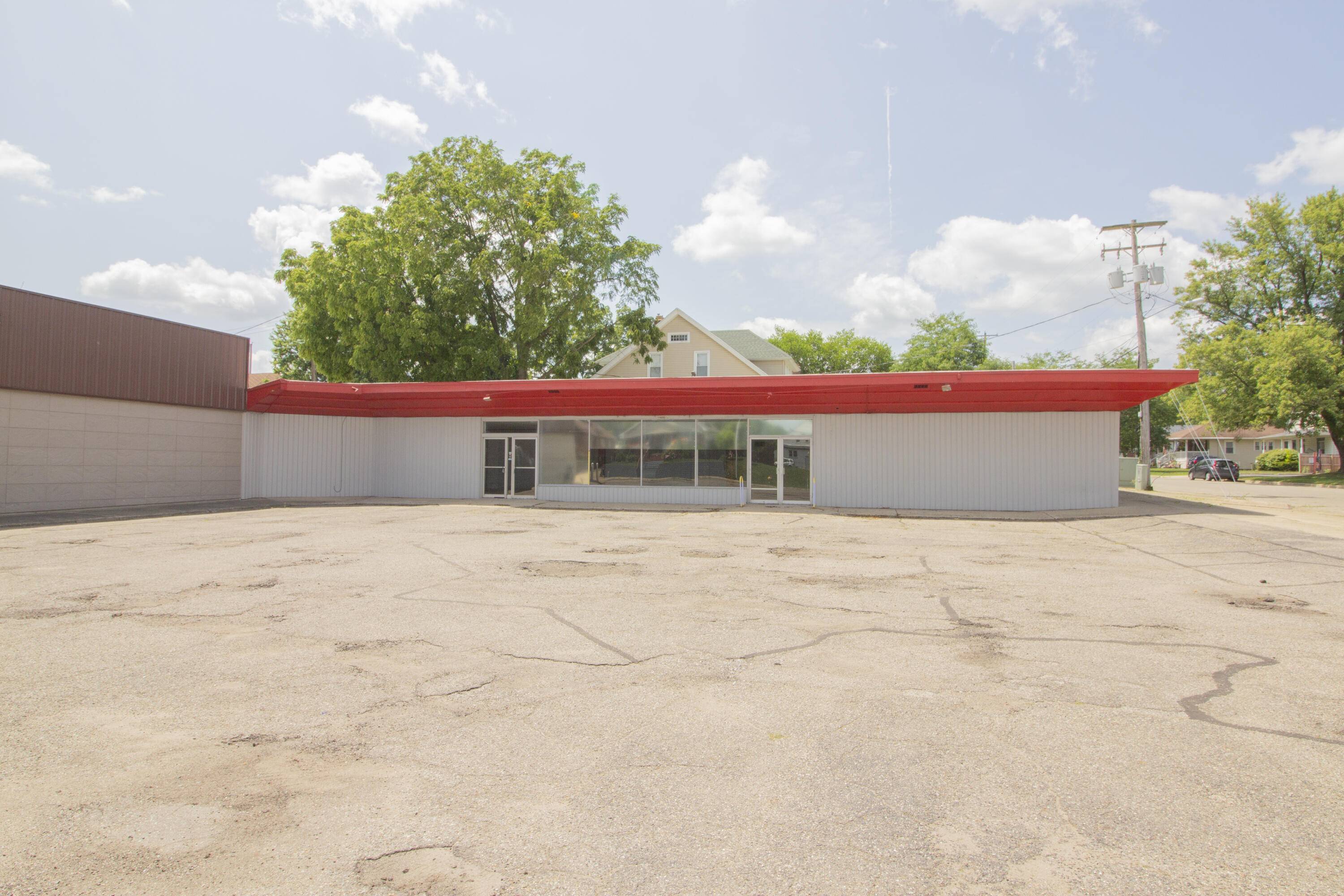 Battle Creek, MI 49015,588 SW Capital Avenue #A