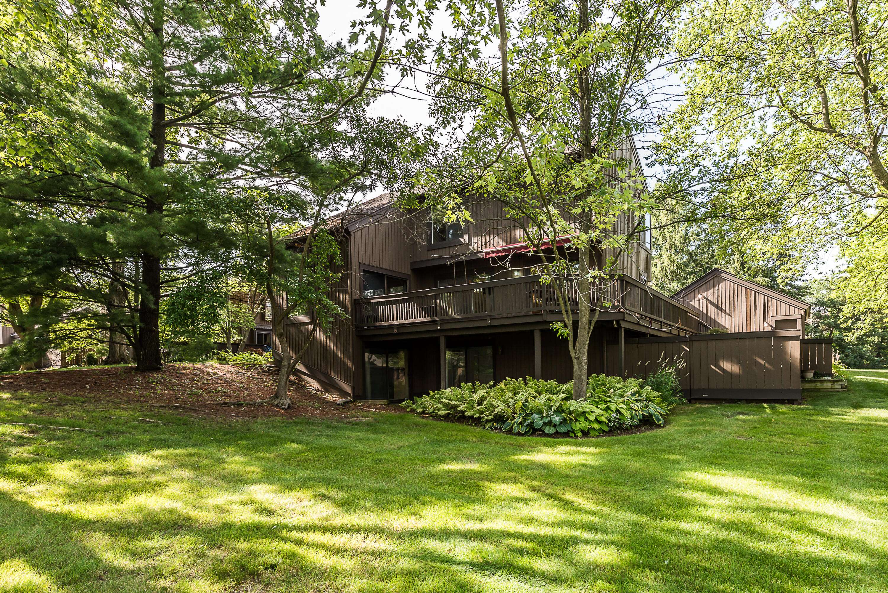 Ann Arbor, MI 48105,22 Haverhill Court
