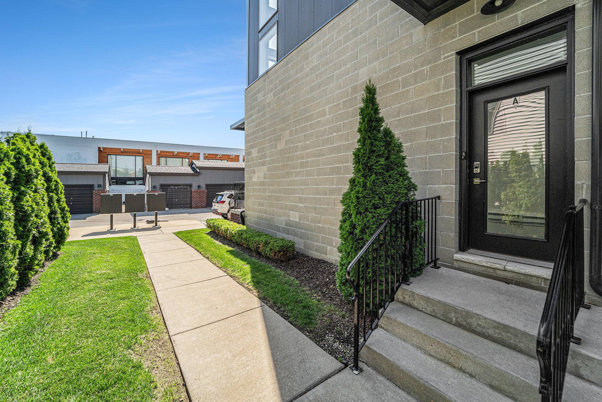 Royal Oak, MI 48067,1220 Diamond Court #A